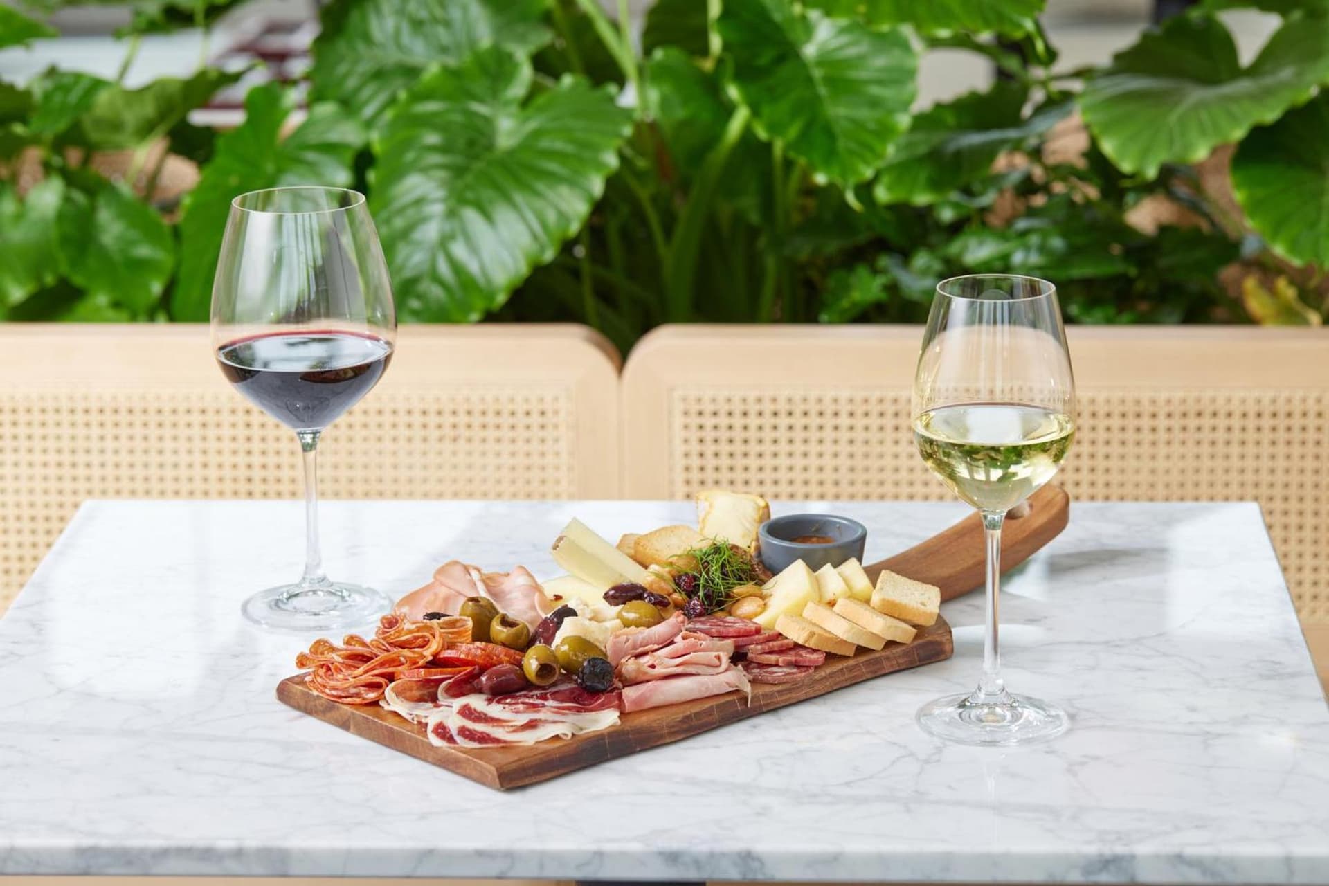 Kimpton - The Forum Hotel by IHG gallery photo in Charlottesville, VA — image 122