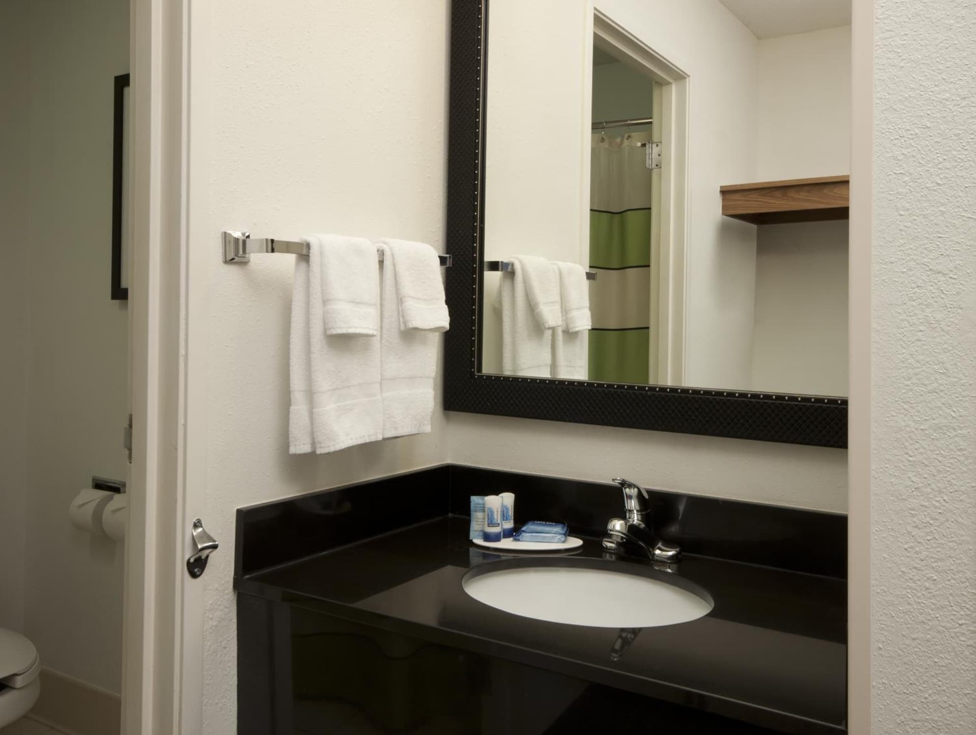 Wingate by Wyndham Gurnee gallery photo in Gurnee, IL — image 34