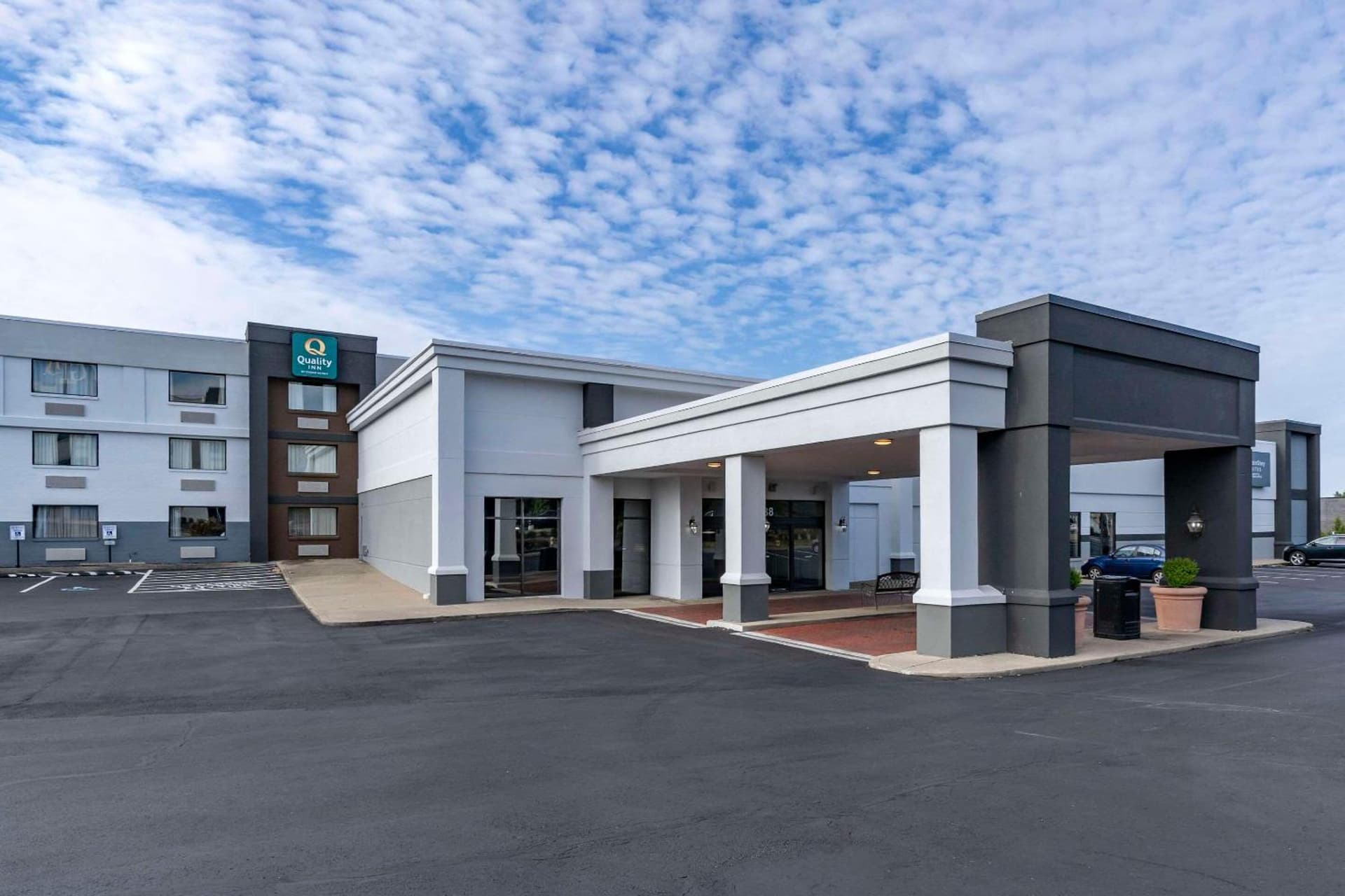 MainStay Suites Lexington I-75 featured exterior or lobby in Lexington, KY — similar hotel