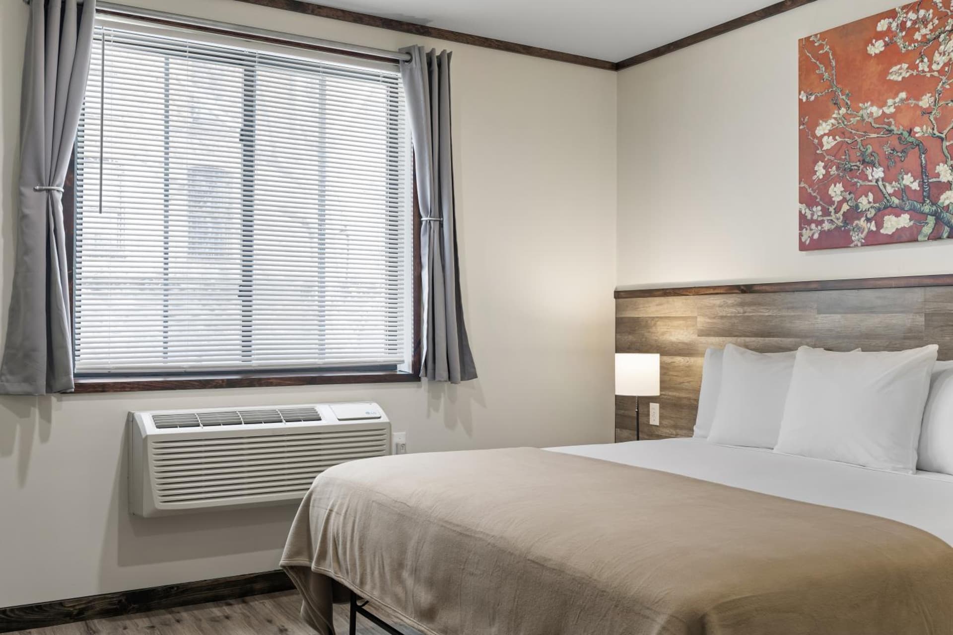 Highbridge Hotel gallery photo in Bronx, NY — image 6