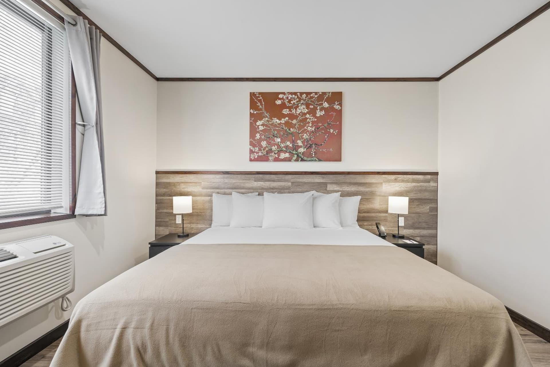 Highbridge Hotel gallery photo in Bronx, NY — image 21