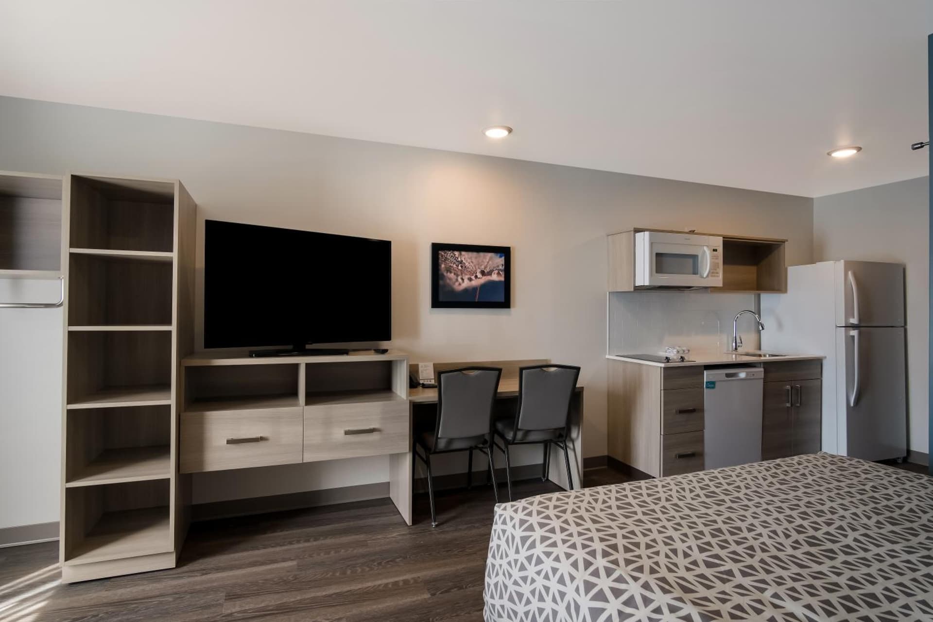 WoodSpring Suites Grand Rapids Kentwood gallery photo in Grand Rapids, MI — image 27