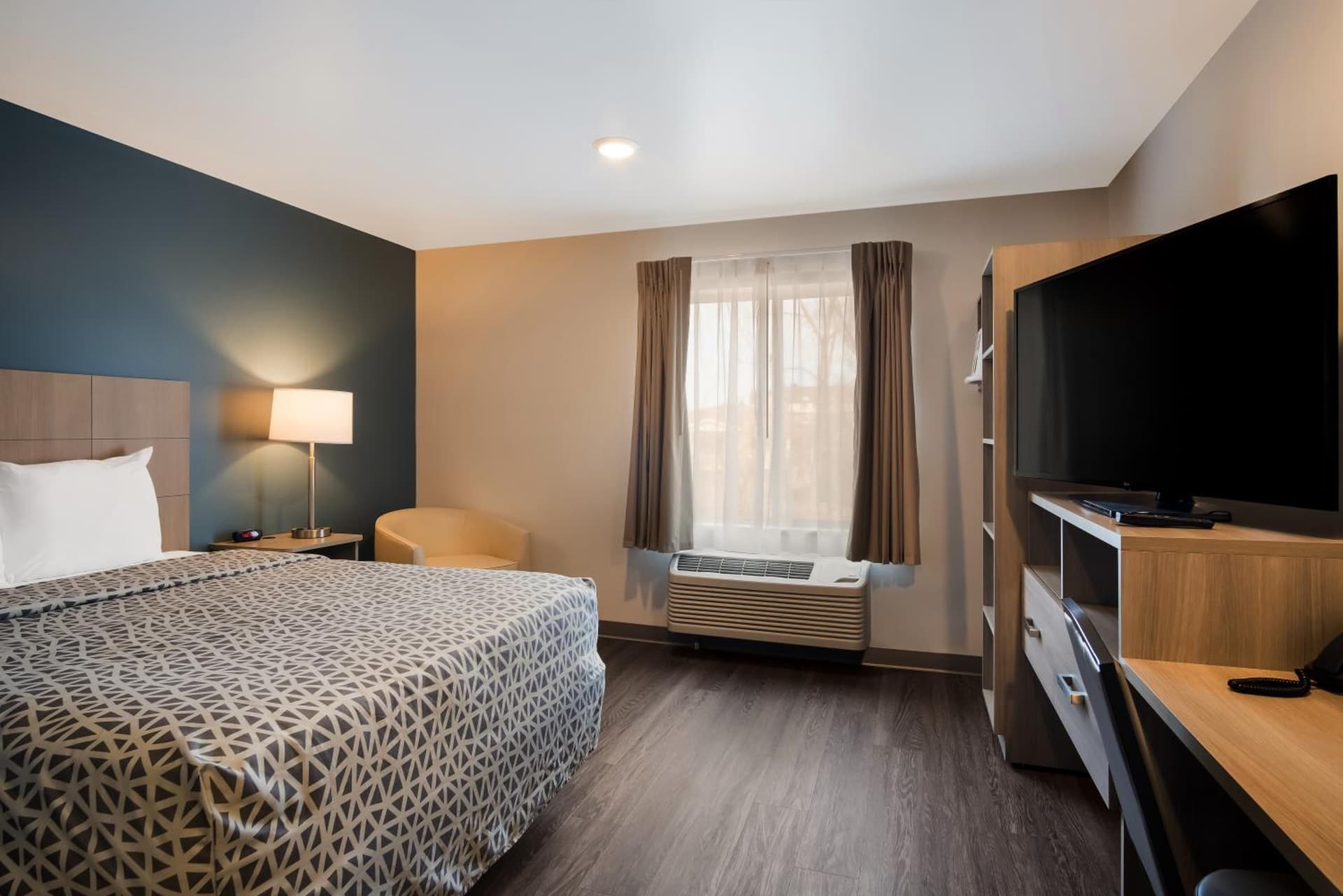 WoodSpring Suites Grand Rapids Kentwood gallery photo in Grand Rapids, MI — image 32