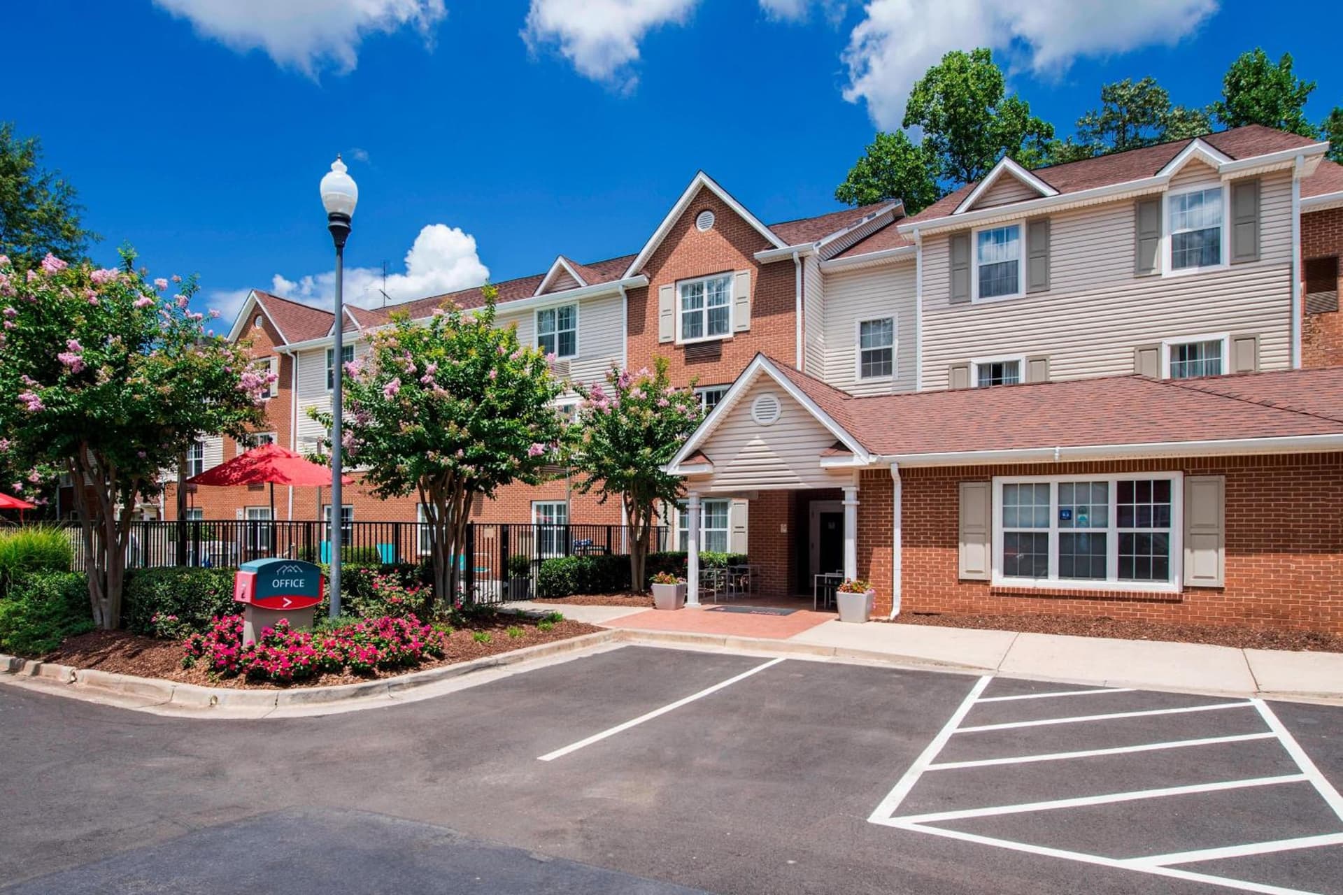 TownePlace Suites by Marriott Atlanta Kennesaw interior in Kennesaw, GA — gallery photo 2