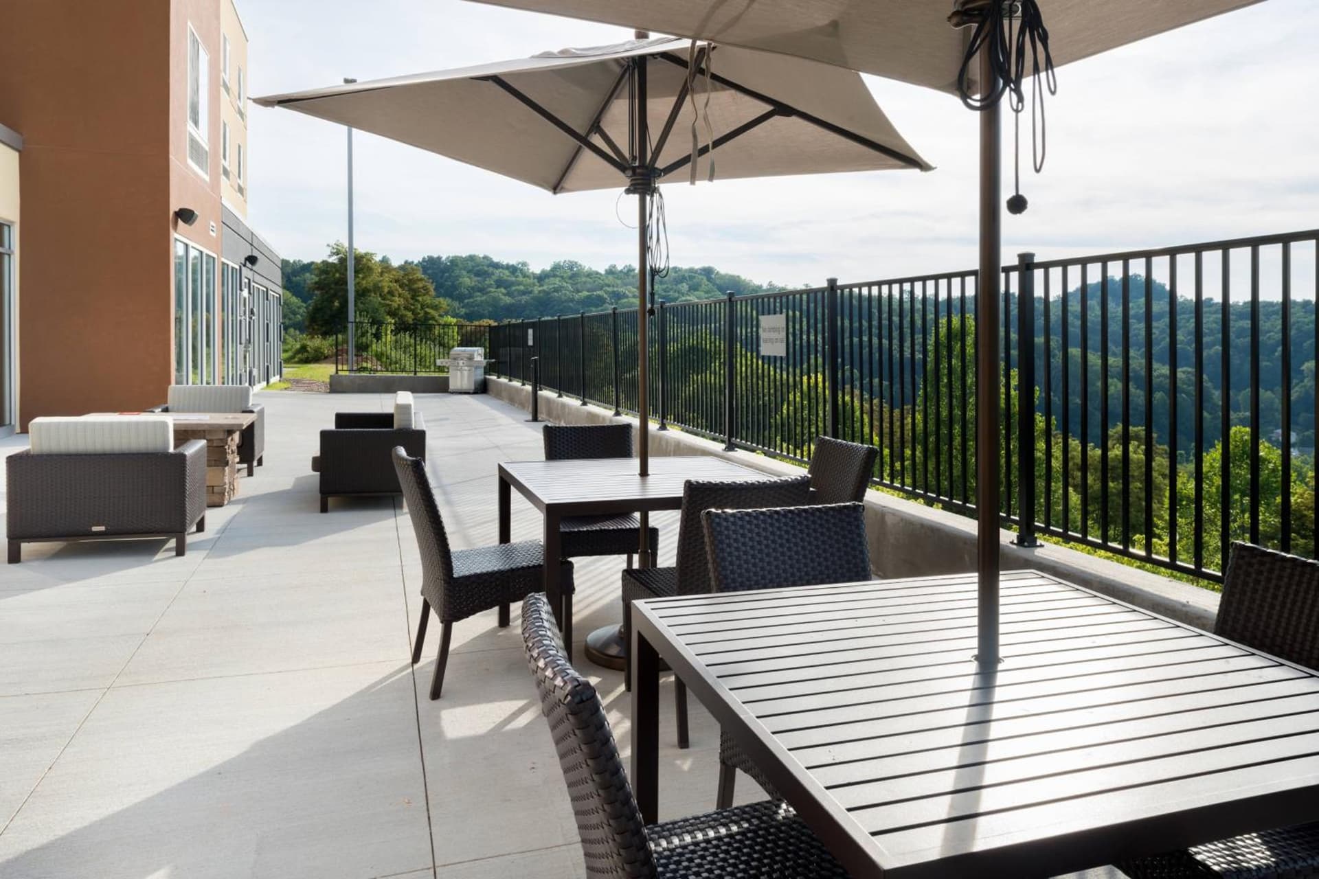 Fairfield Inn & Suites by Marriott Huntington property views in Huntington, WV — gallery photo 3