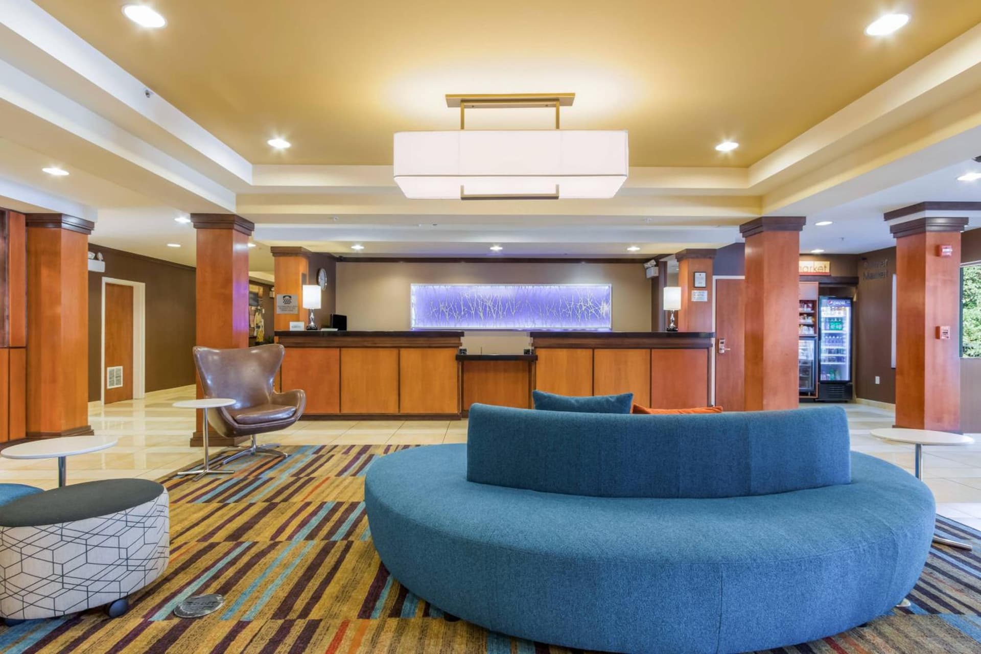 Fairfield Inn & Suites Columbia interior in Columbia, MO — gallery photo 2