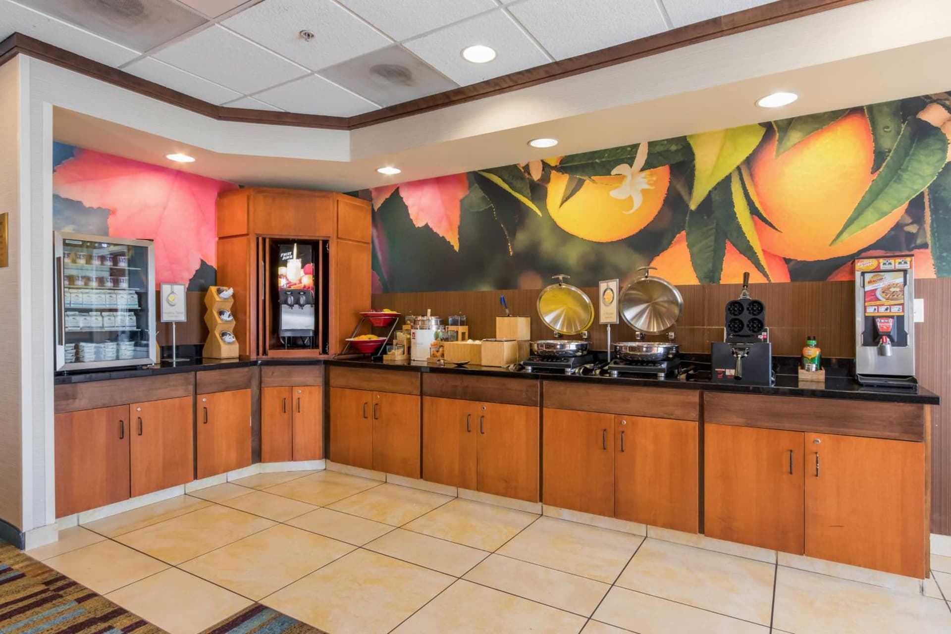 Fairfield Inn & Suites Columbia interior in Columbia, MO — gallery photo 2