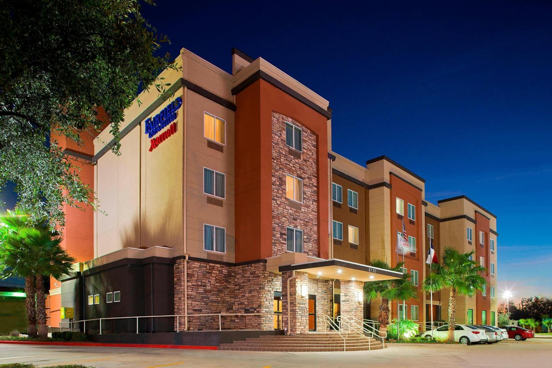 Fairfield Inn & Suites Houston Hobby Airport interior in Houston, TX — gallery photo 2