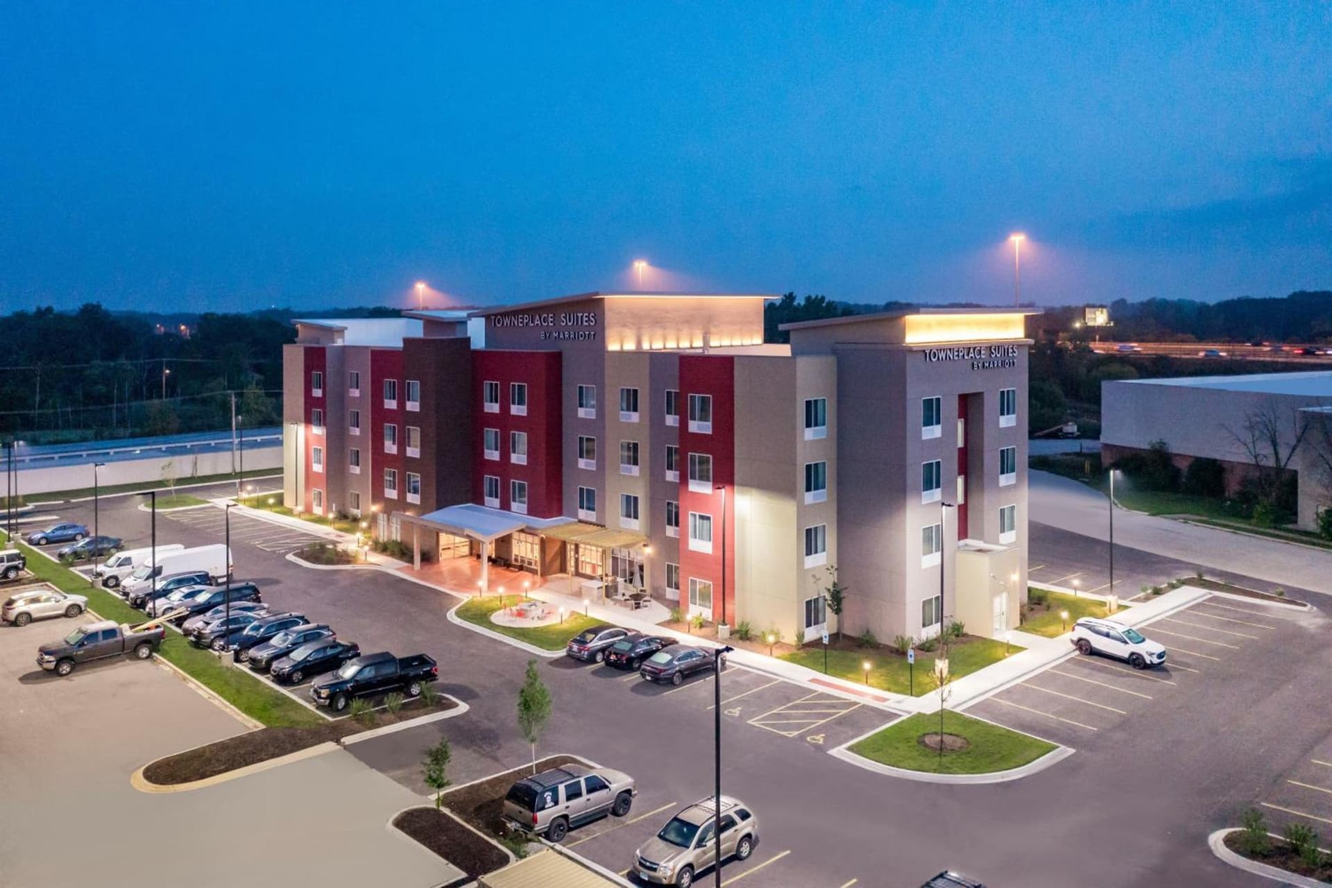 TownePlace Suites by Marriott Chicago Waukegan Gurnee interior in Waukegan, IL — gallery photo 2