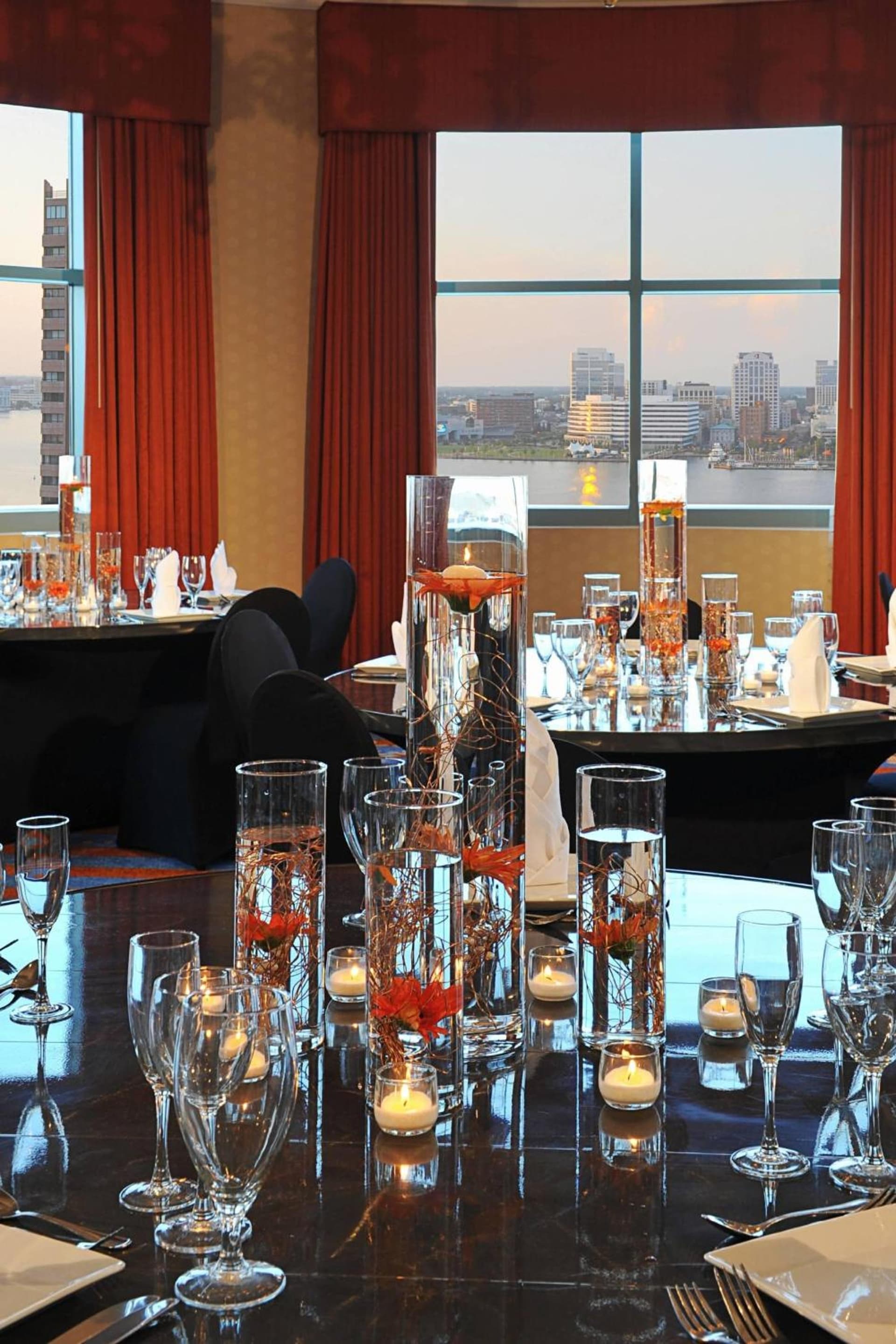 Renaissance Portsmouth-Norfolk Waterfront Hotel gallery photo in Portsmouth, VA — image 17