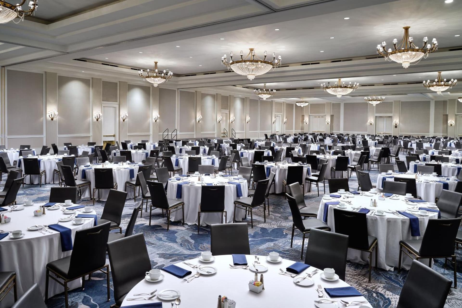 Renaissance Portsmouth-Norfolk Waterfront Hotel gallery photo in Portsmouth, VA — image 6
