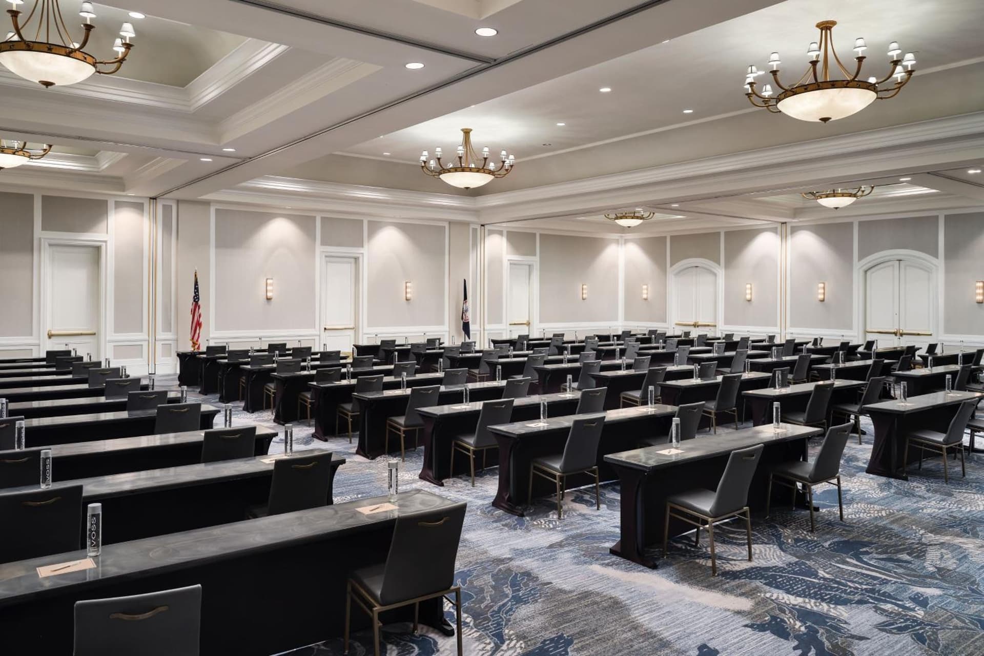 Renaissance Portsmouth-Norfolk Waterfront Hotel gallery photo in Portsmouth, VA — image 11