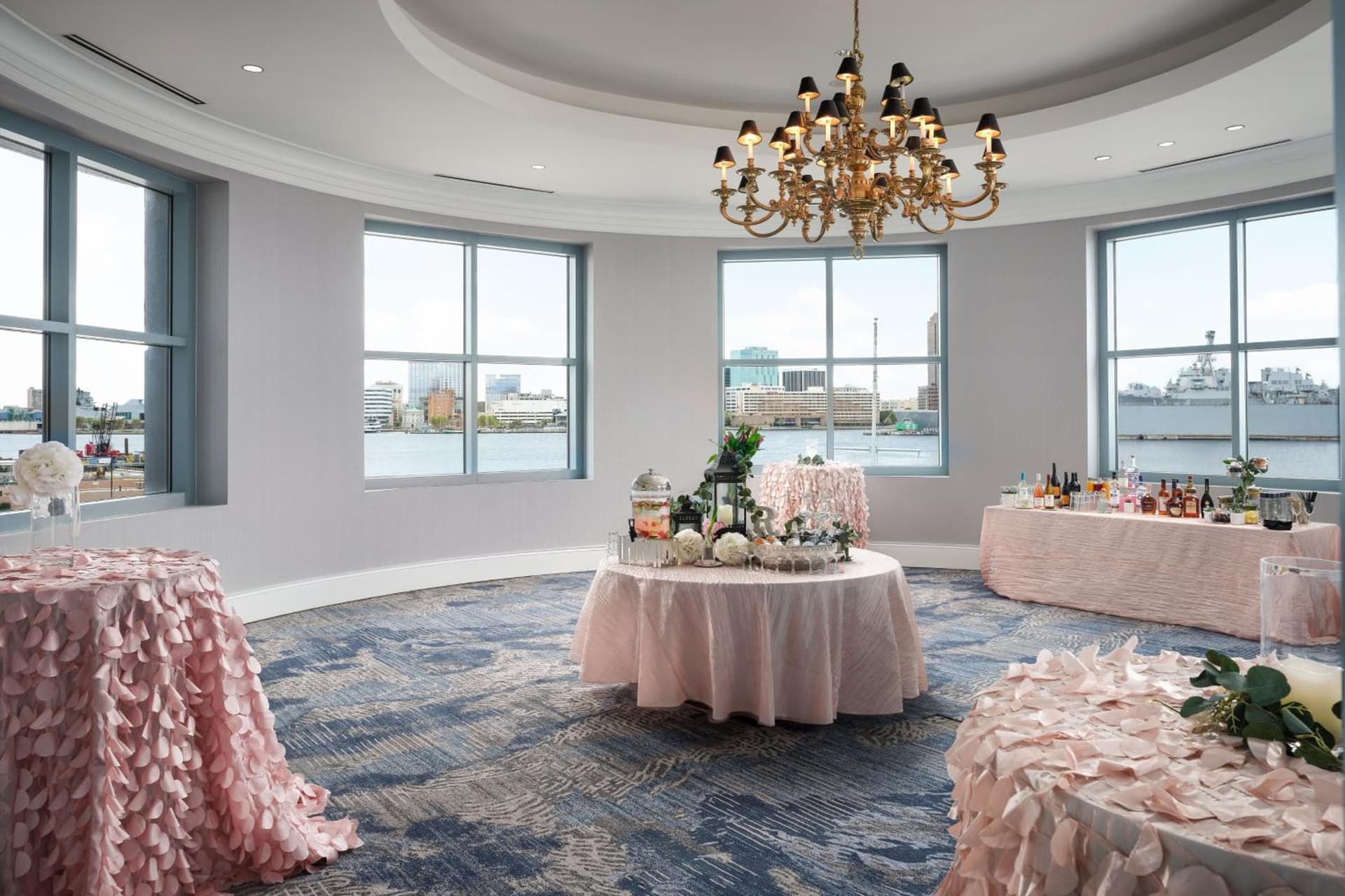 Renaissance Portsmouth-Norfolk Waterfront Hotel gallery photo in Portsmouth, VA — image 14