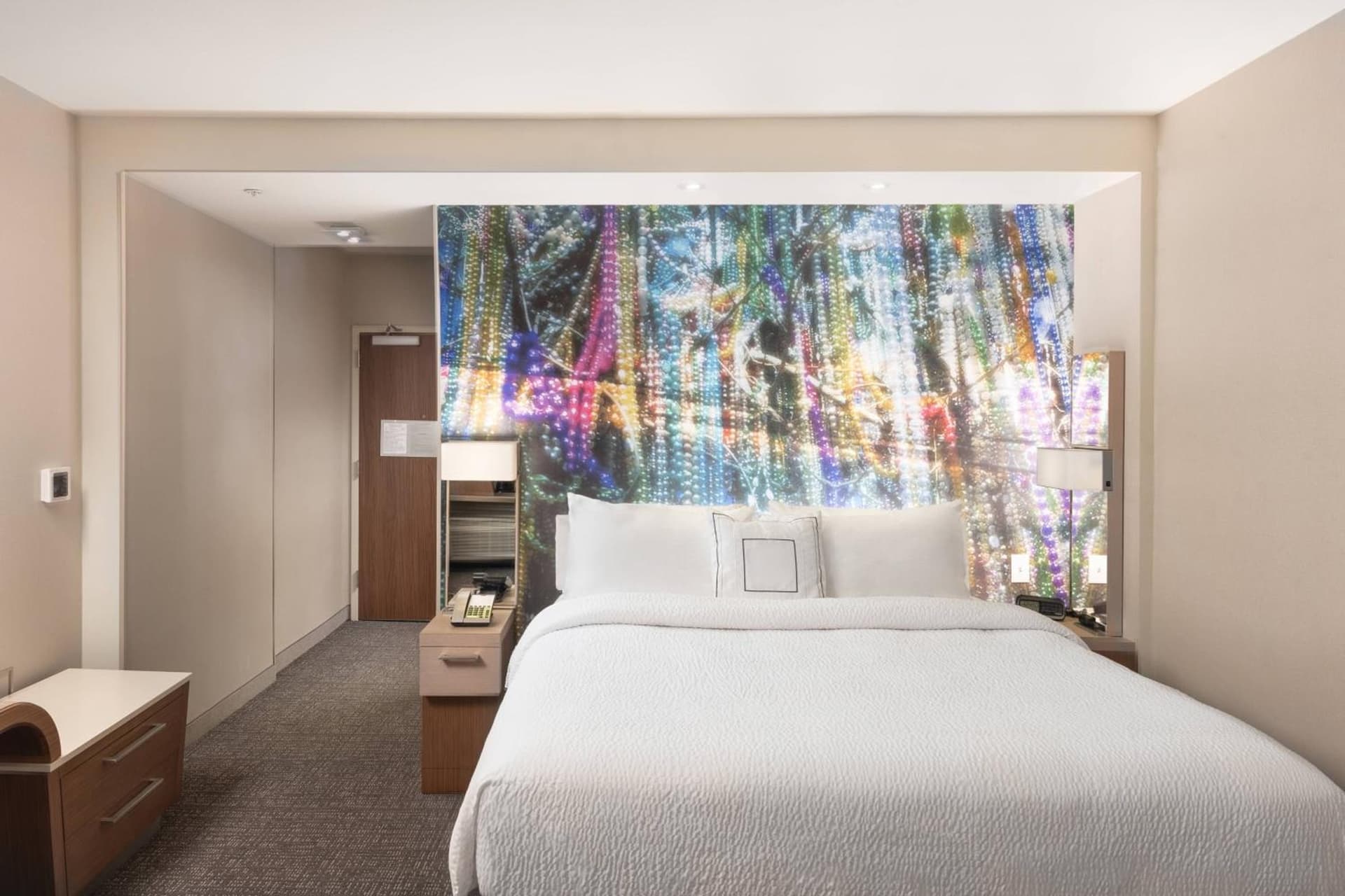 Courtyard by Marriott Baton Rouge Downtown interior in Baton Rouge, LA — gallery photo 2