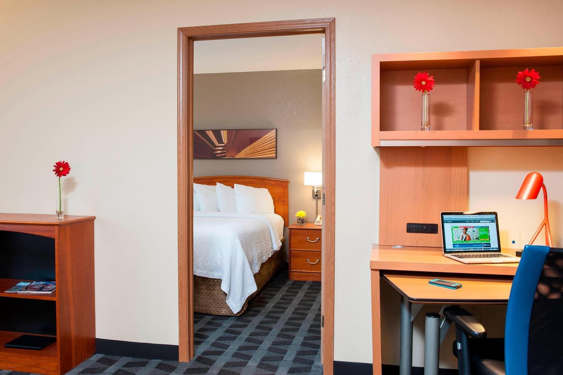TownePlace Suites Indianapolis Park 100 interior in Indianapolis, IN — gallery photo 2