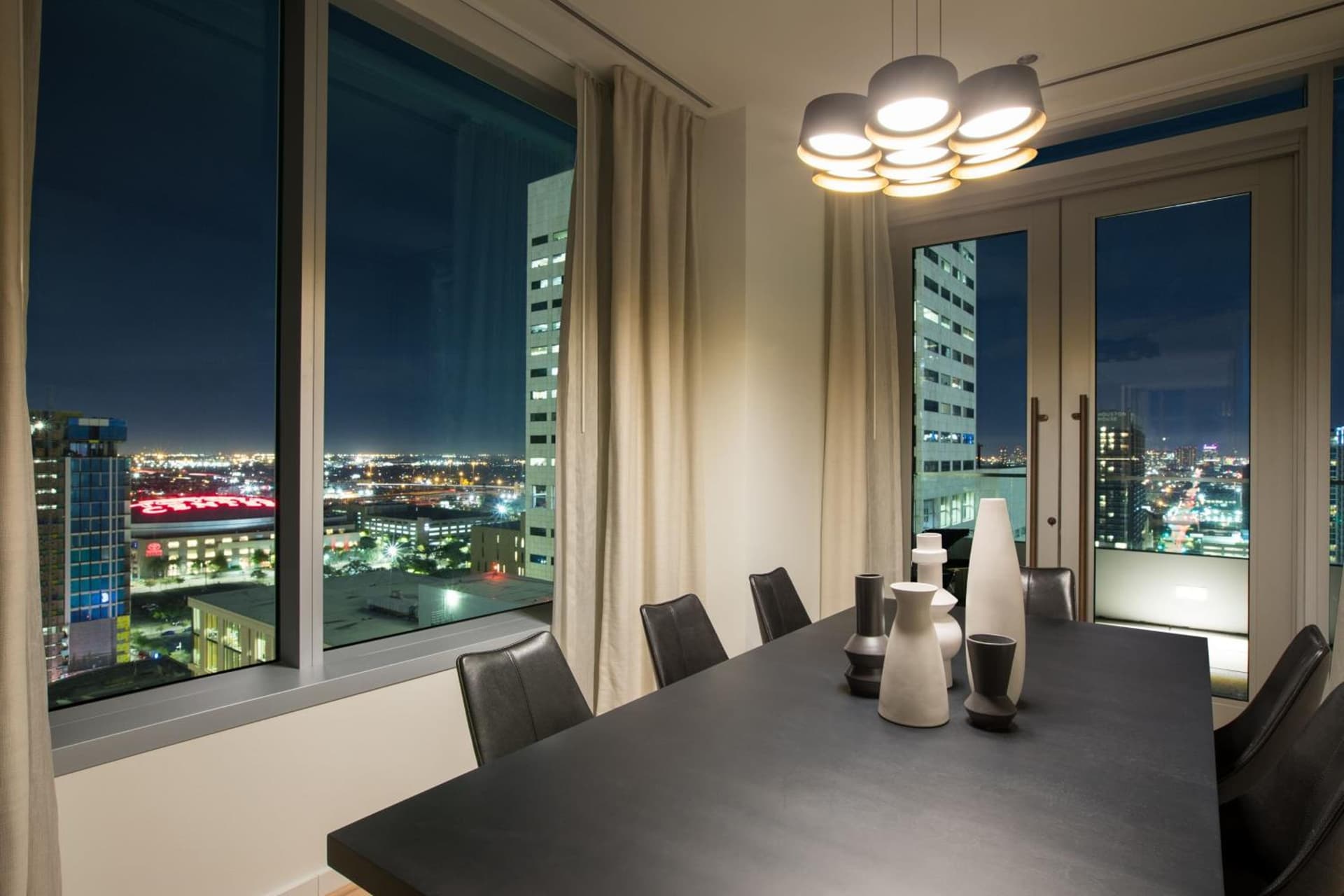 The Laura Hotel, Houston Downtown, Autograph Collection gallery photo in Houston, TX — image 26