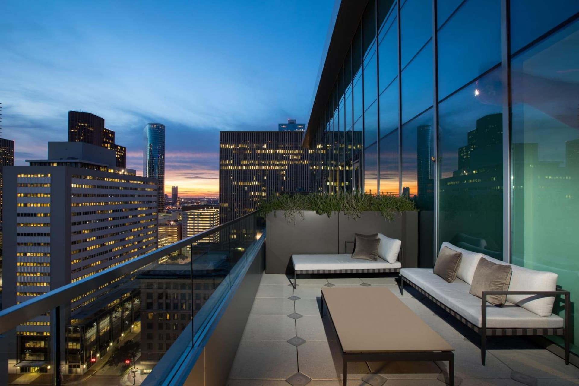 The Laura Hotel, Houston Downtown, Autograph Collection gallery photo in Houston, TX — image 60