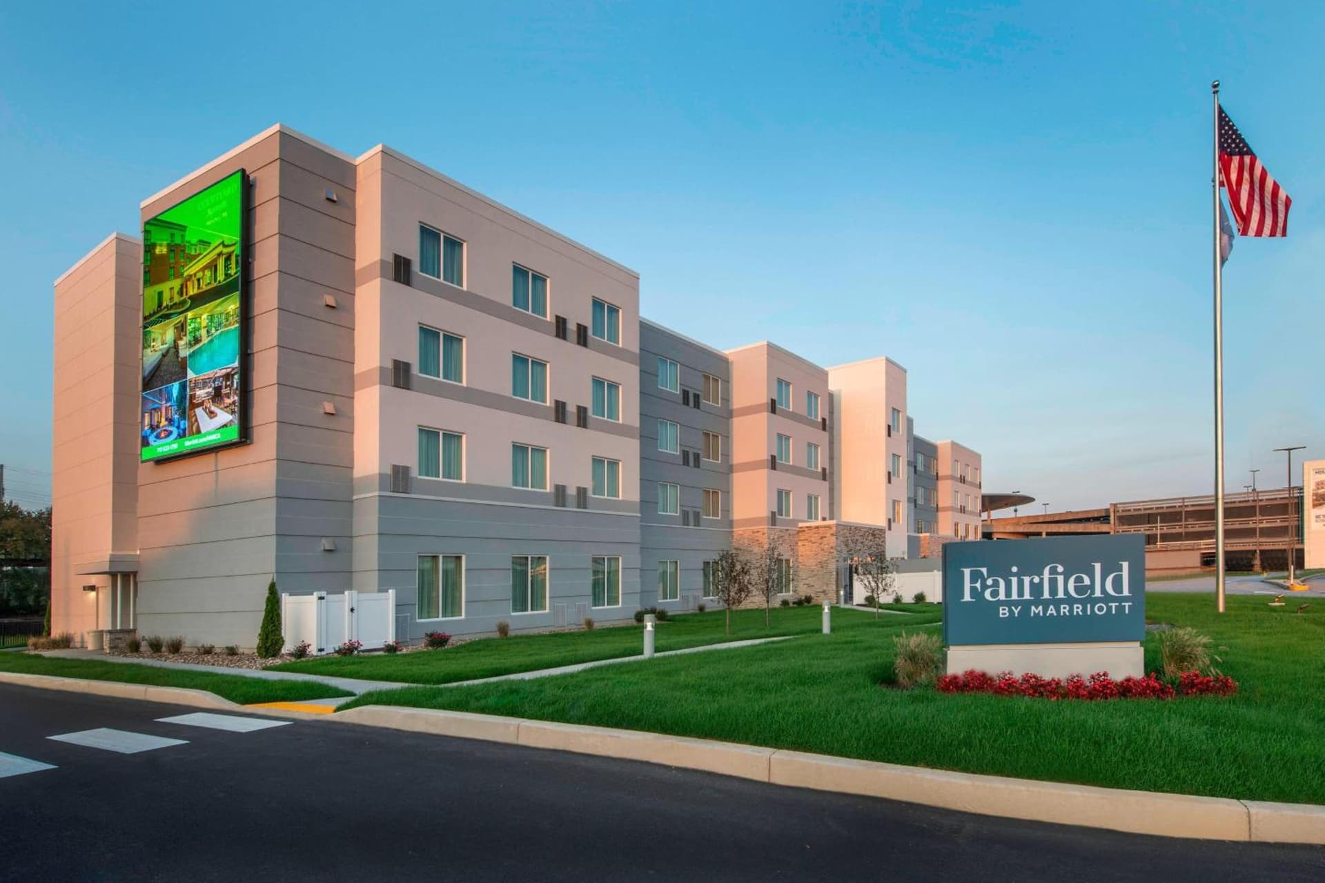 Fairfield Inn & Suites by Marriott Harrisburg International Airport interior in Middletown, PA — gallery photo 2