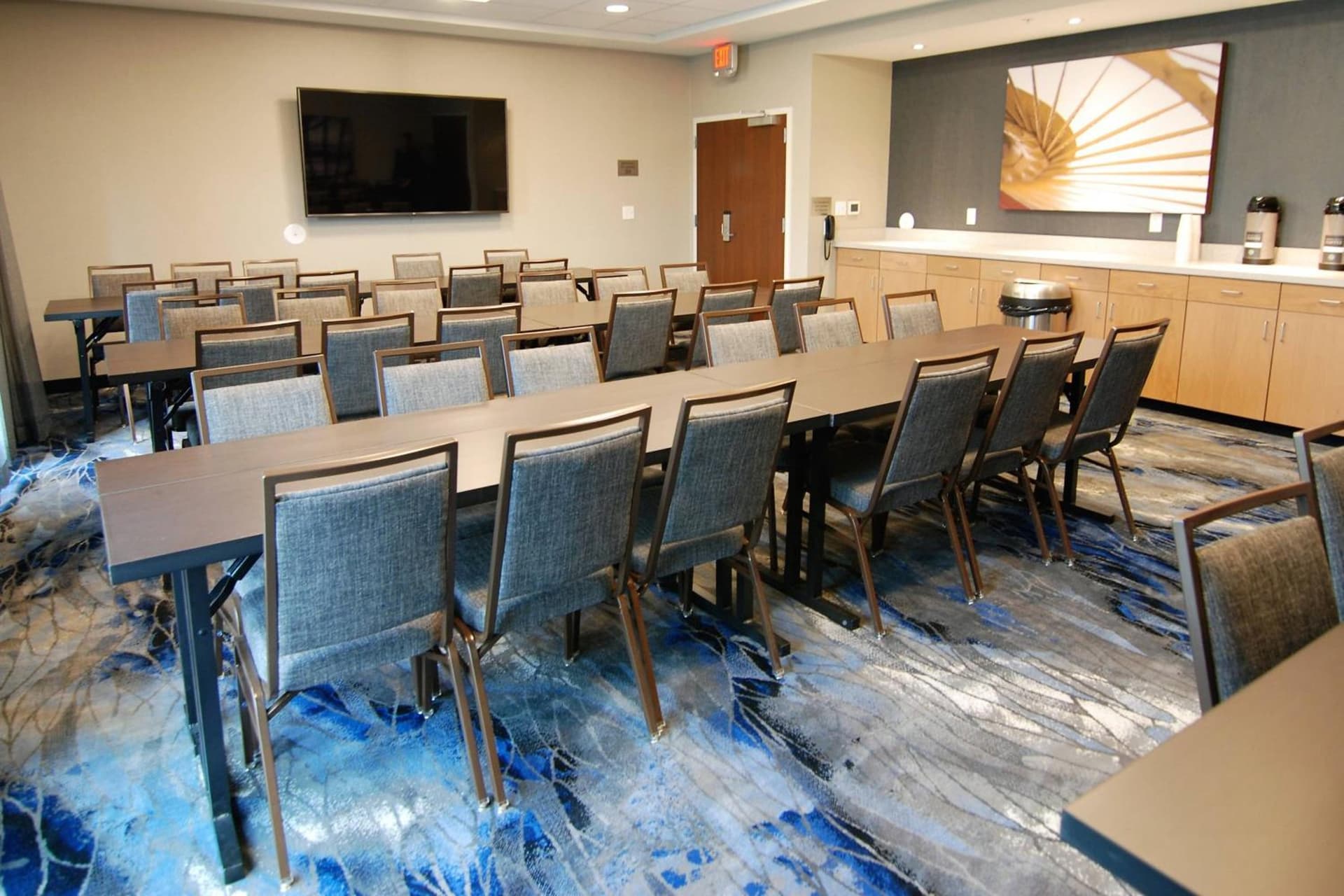 Fairfield Inn & Suites Winona interior in Winona, MN — gallery photo 2