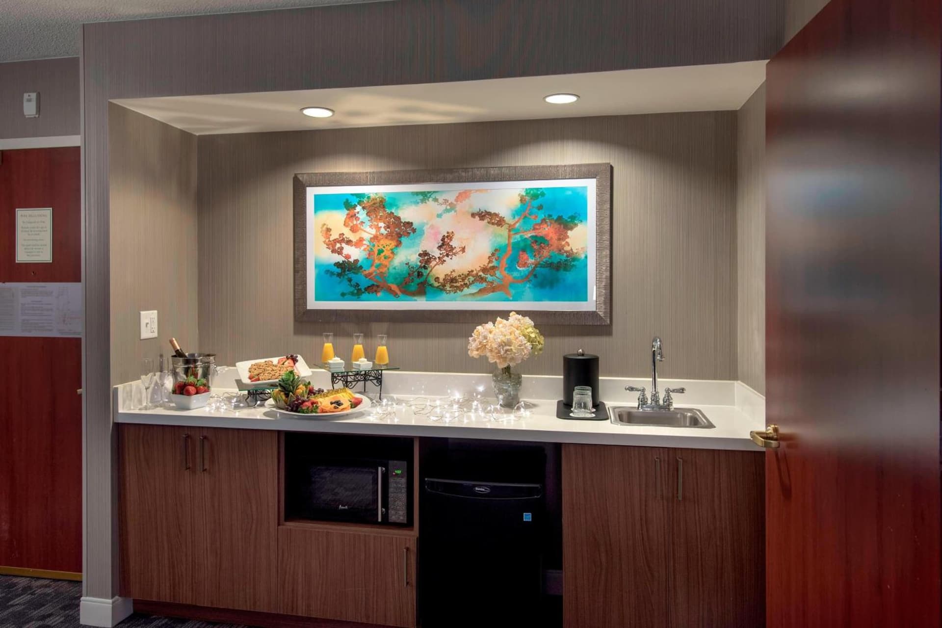 Courtyard by Marriott Basking Ridge property views in Basking Ridge, NJ — gallery photo 3