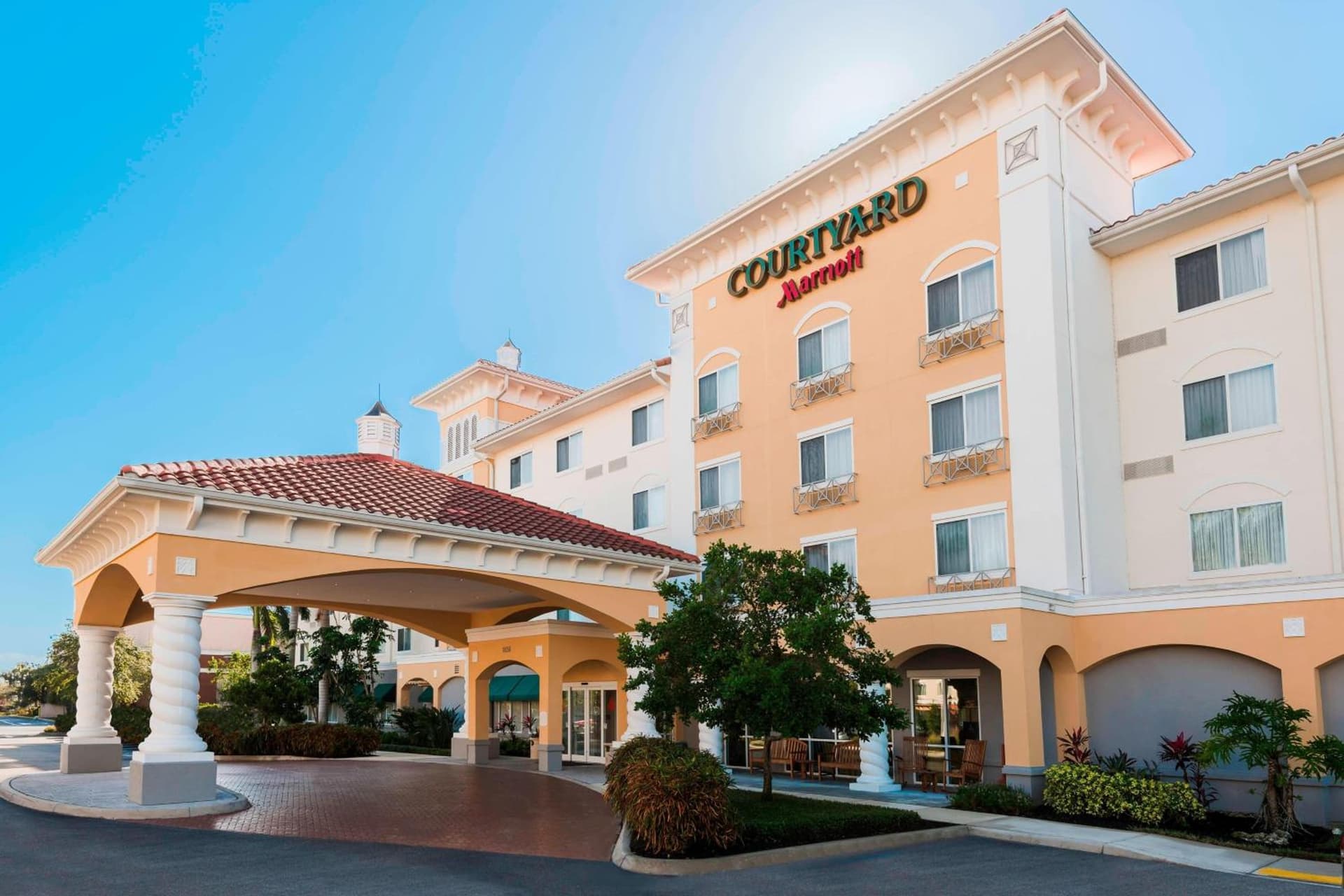 Courtyard Fort Myers at I-75 and Gulf Coast Town Center featured exterior or lobby in Estero, FL — similar hotel