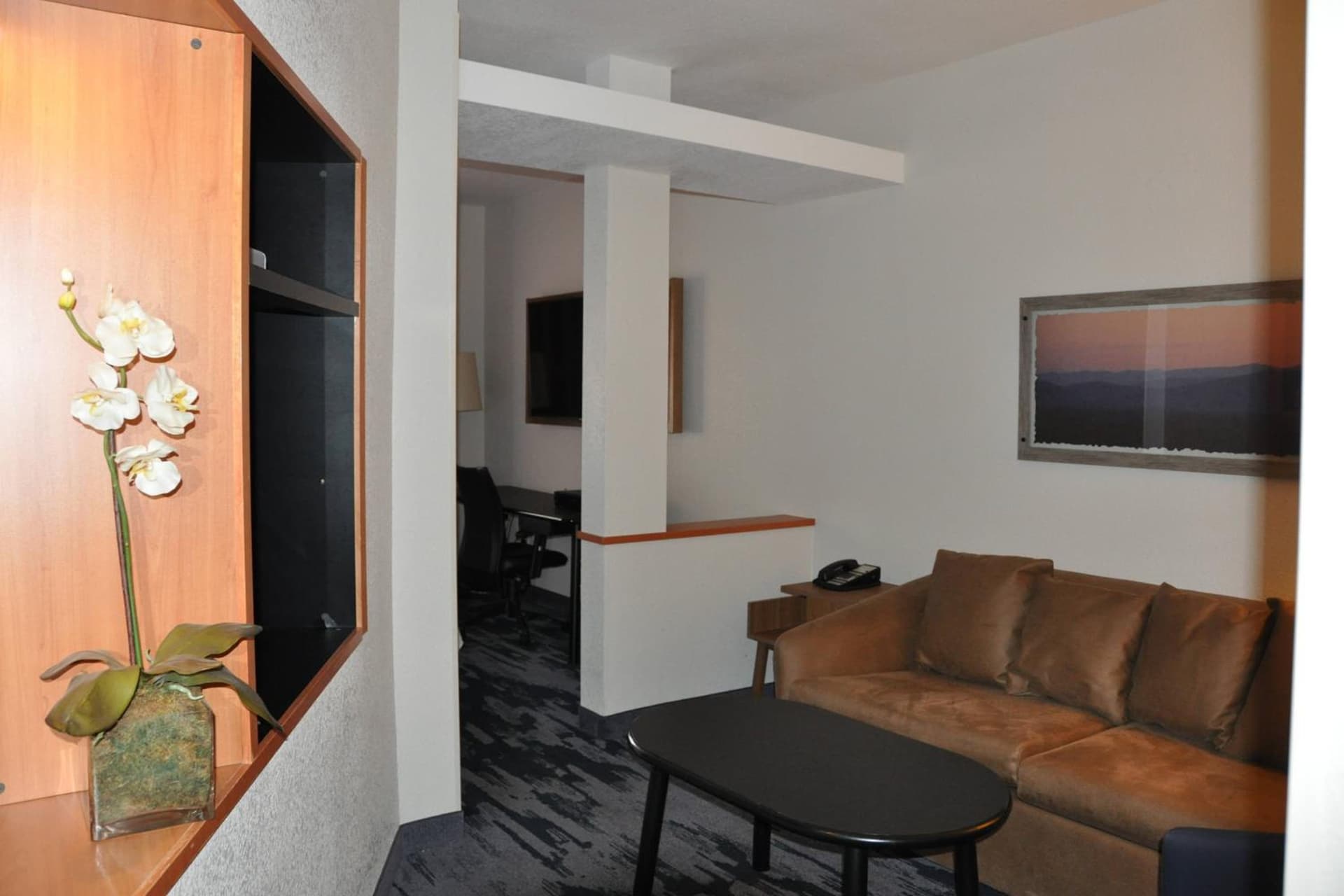 Fairfield Inn & Suites Ukiah Mendocino County interior in Ukiah, CA — gallery photo 2