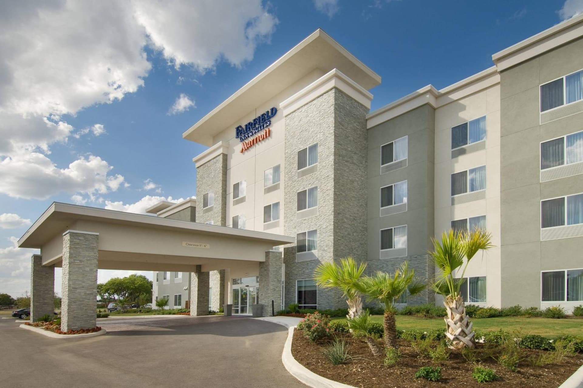 Fairfield Inn & Suites by Marriott New Braunfels interior in New Braunfels, TX — gallery photo 2