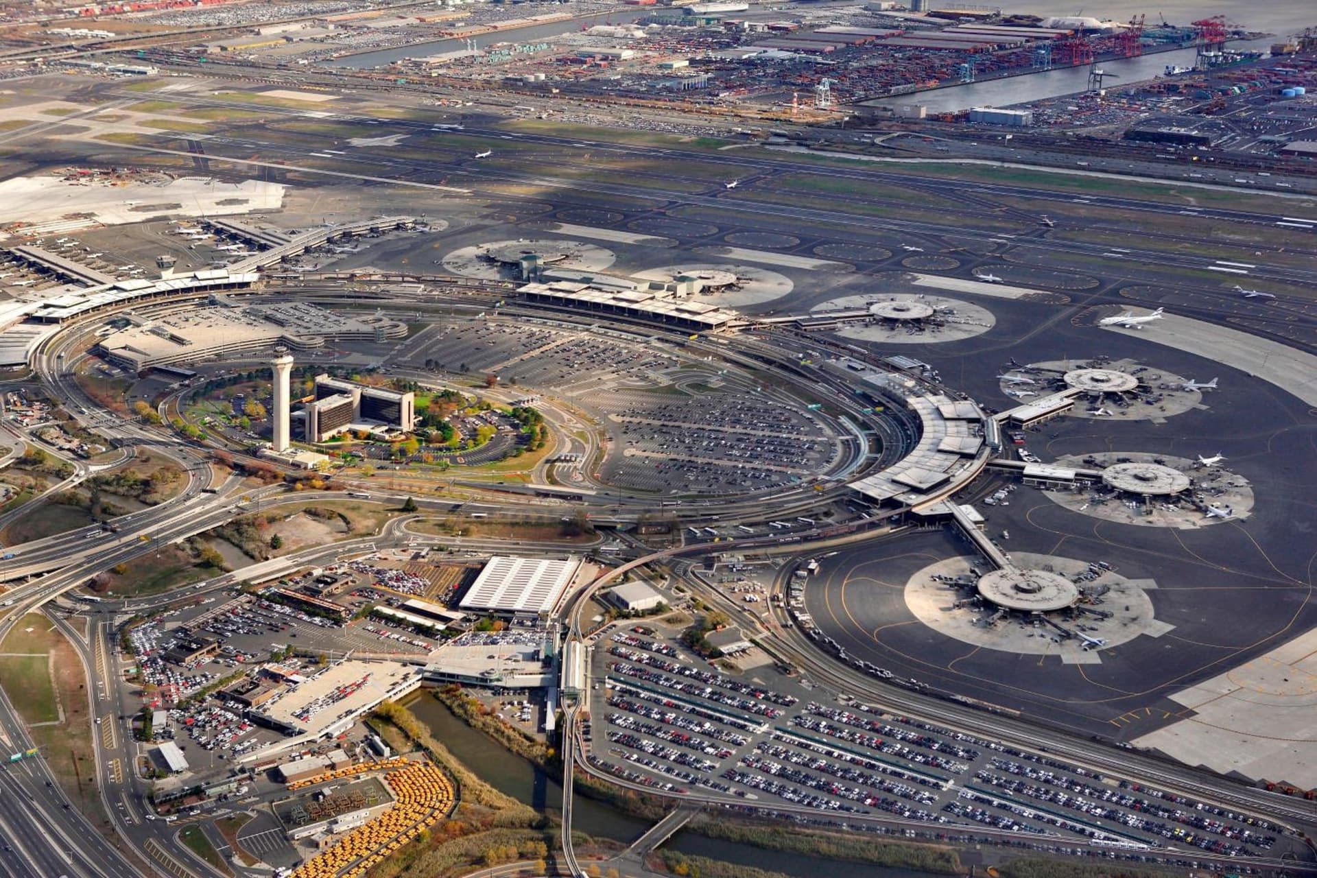 Newark Liberty International Airport Marriott gallery photo in Newark, NJ — image 6