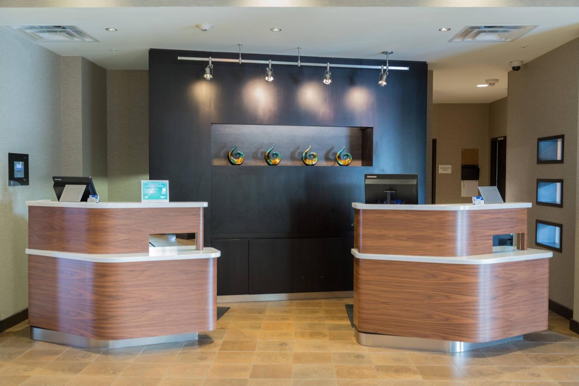 Courtyard by Marriott Morgantown interior in Morgantown, WV — gallery photo 2