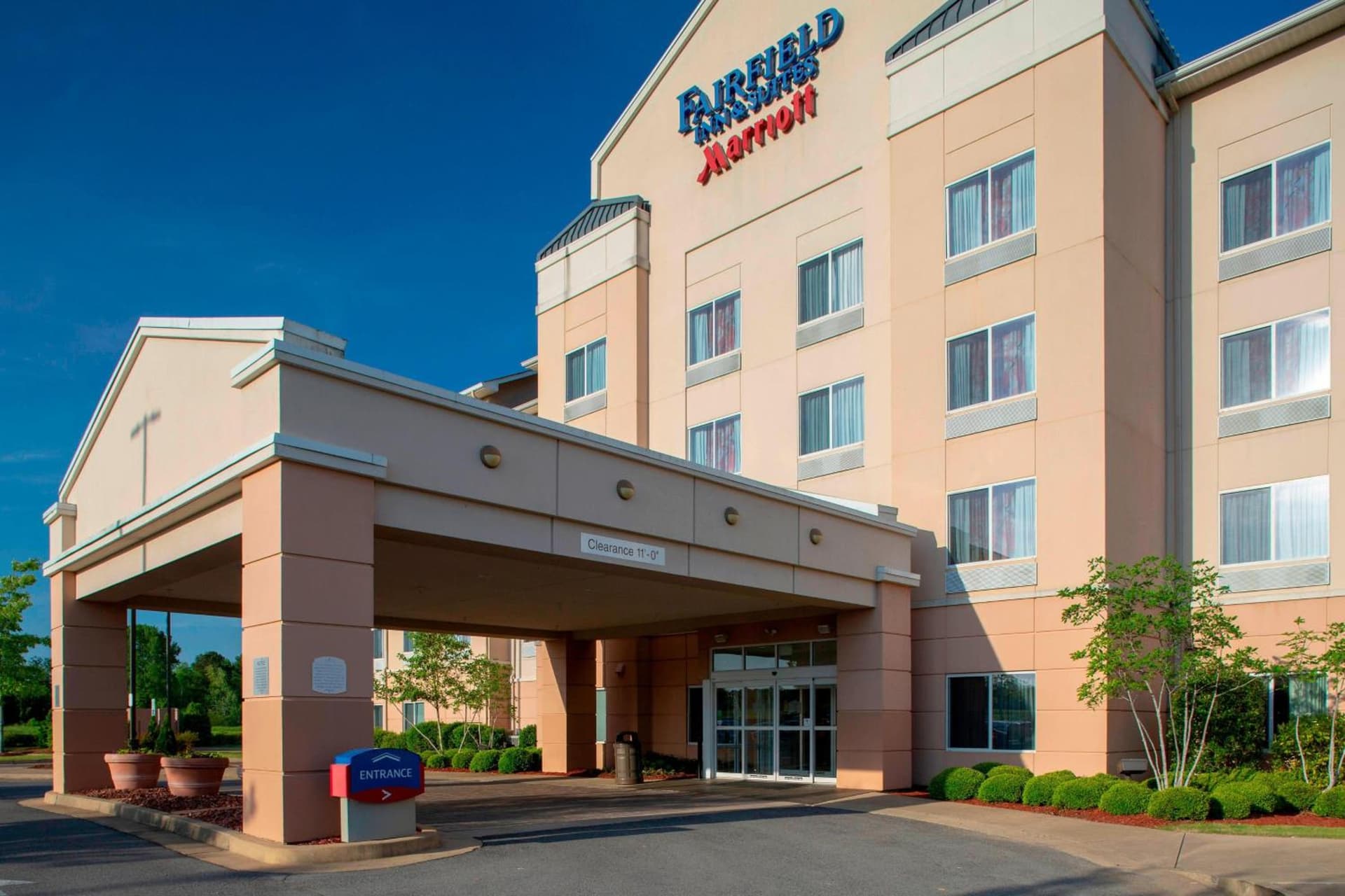 Fairfield Inn and Suites by Marriott Gadsden property views in Gadsden, AL — gallery photo 3