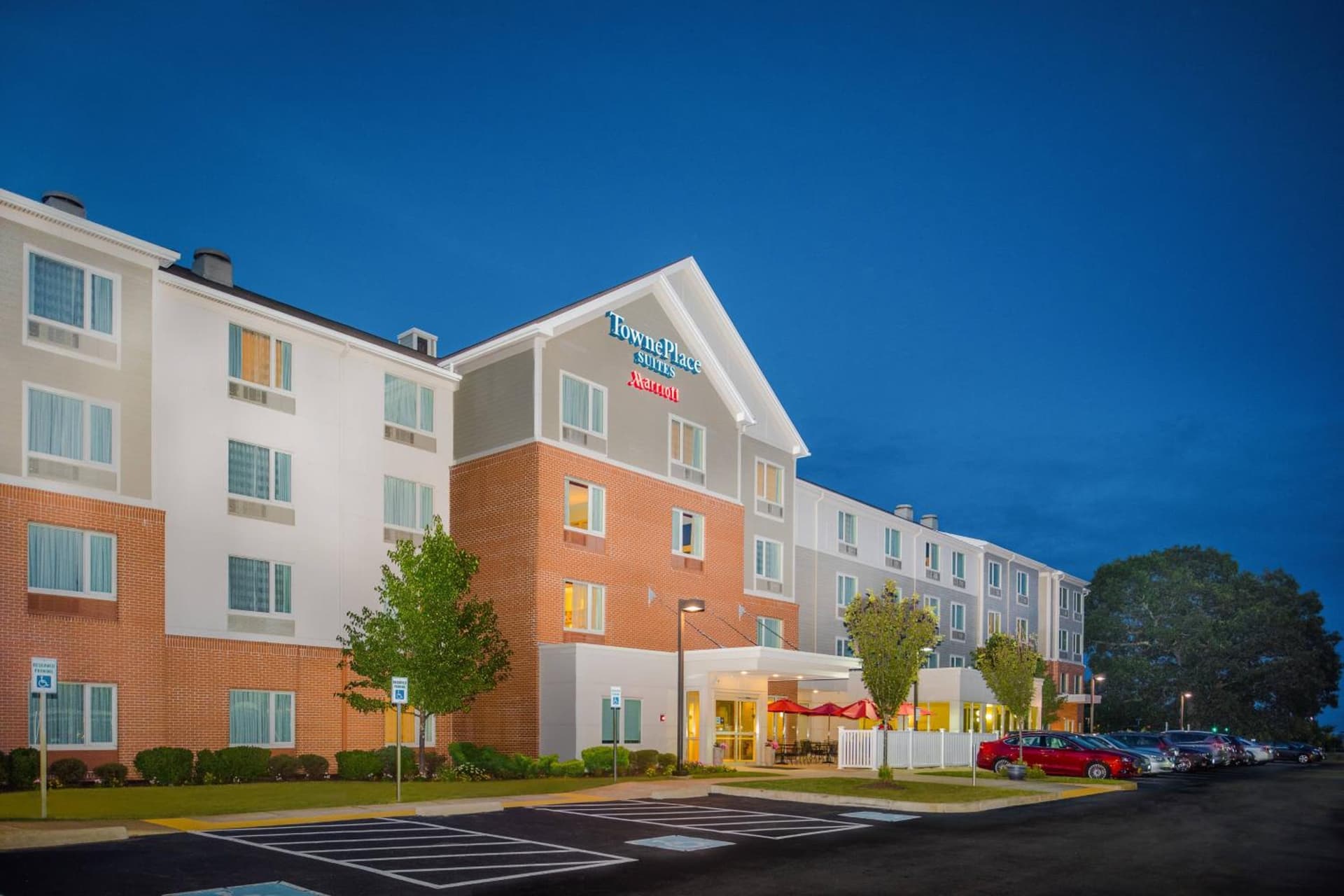 TownePlace Suites by Marriott Providence North Kingstown interior in North Kingstown — gallery photo 2