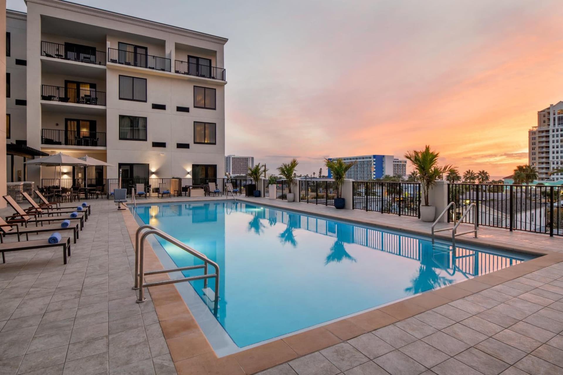 Courtyard by Marriott Clearwater Beach interior in Clearwater Beach, FL — gallery photo 2