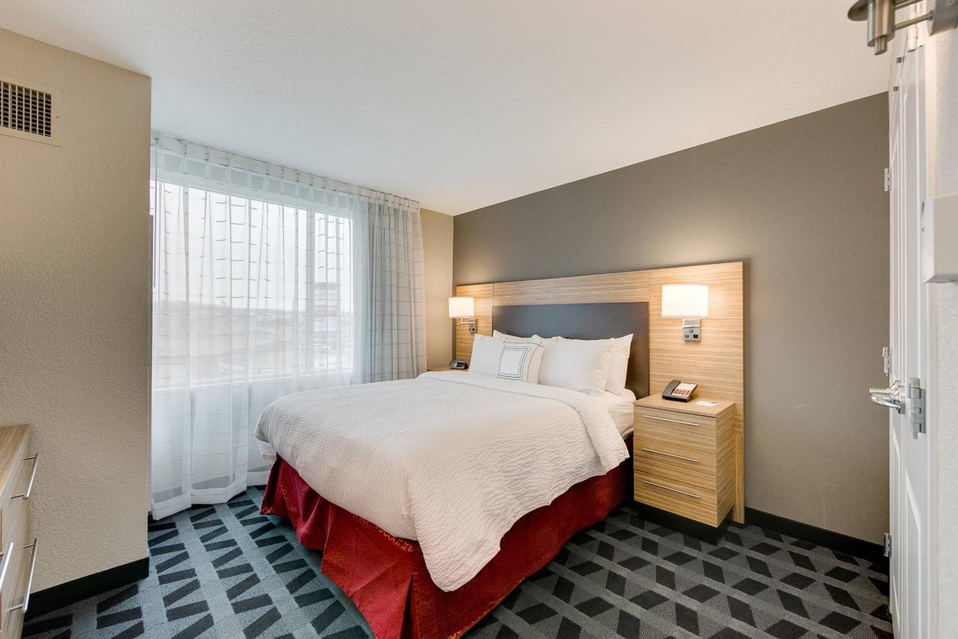 TownePlace Suites by Marriott Kansas City Liberty property views in Liberty, MO — gallery photo 3