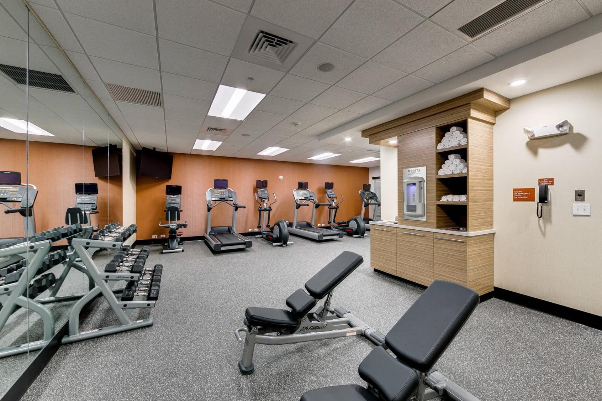 TownePlace Suites by Marriott Kansas City Liberty interior in Liberty, MO — gallery photo 2