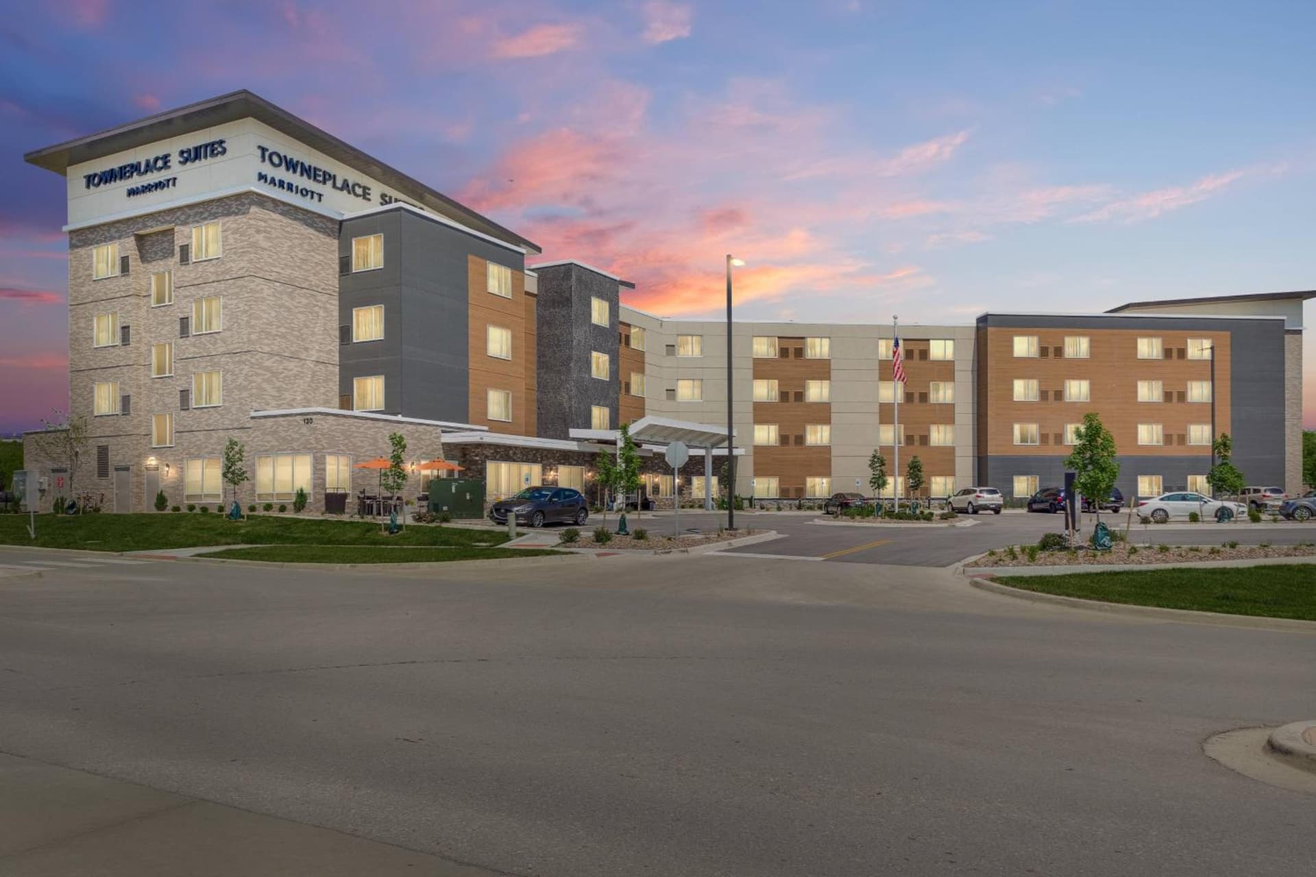 TownePlace Suites by Marriott Kansas City Liberty interior in Liberty, MO — gallery photo 2