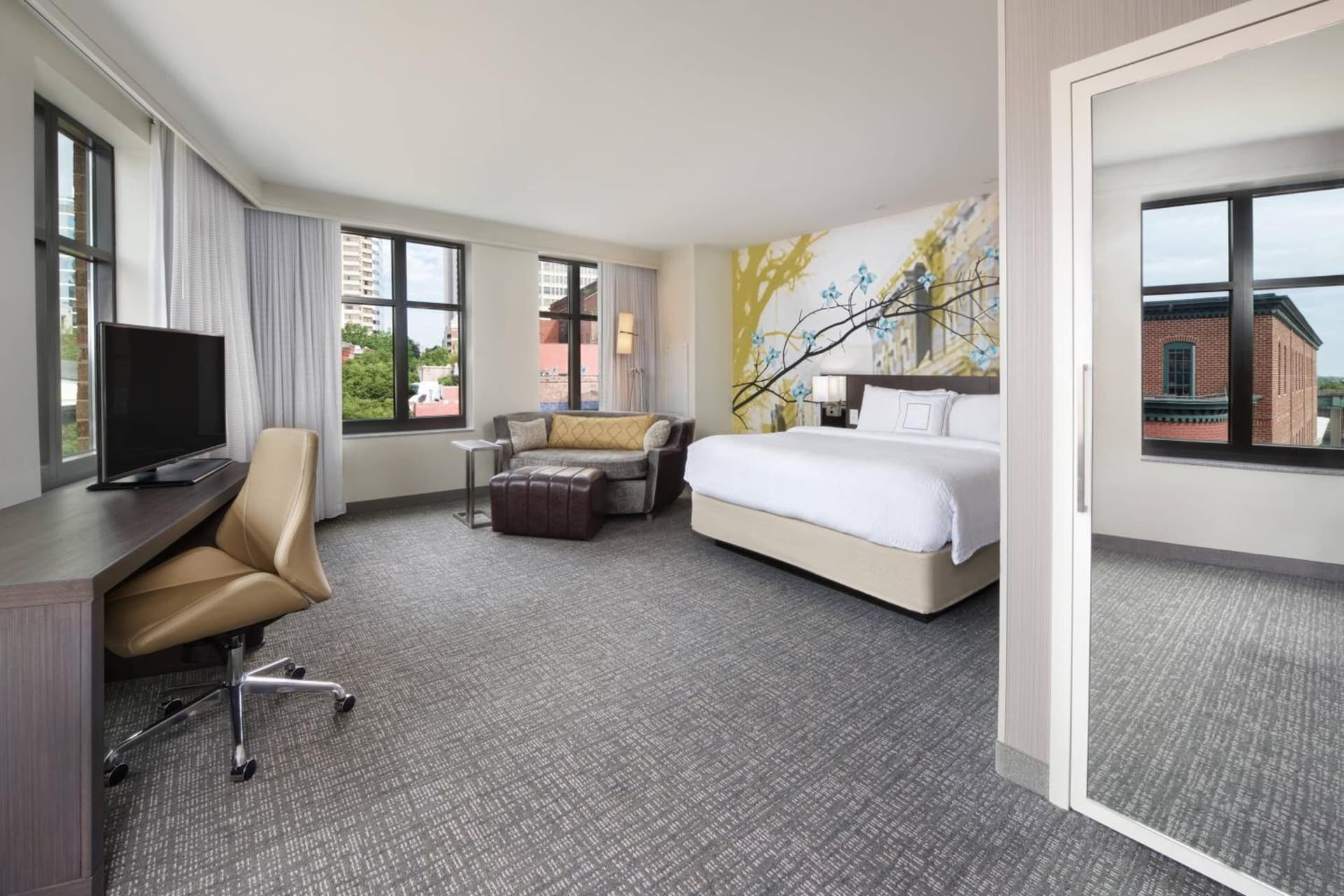 Courtyard by Marriott Richmond Downtown gallery photo in Richmond, VA — image 10