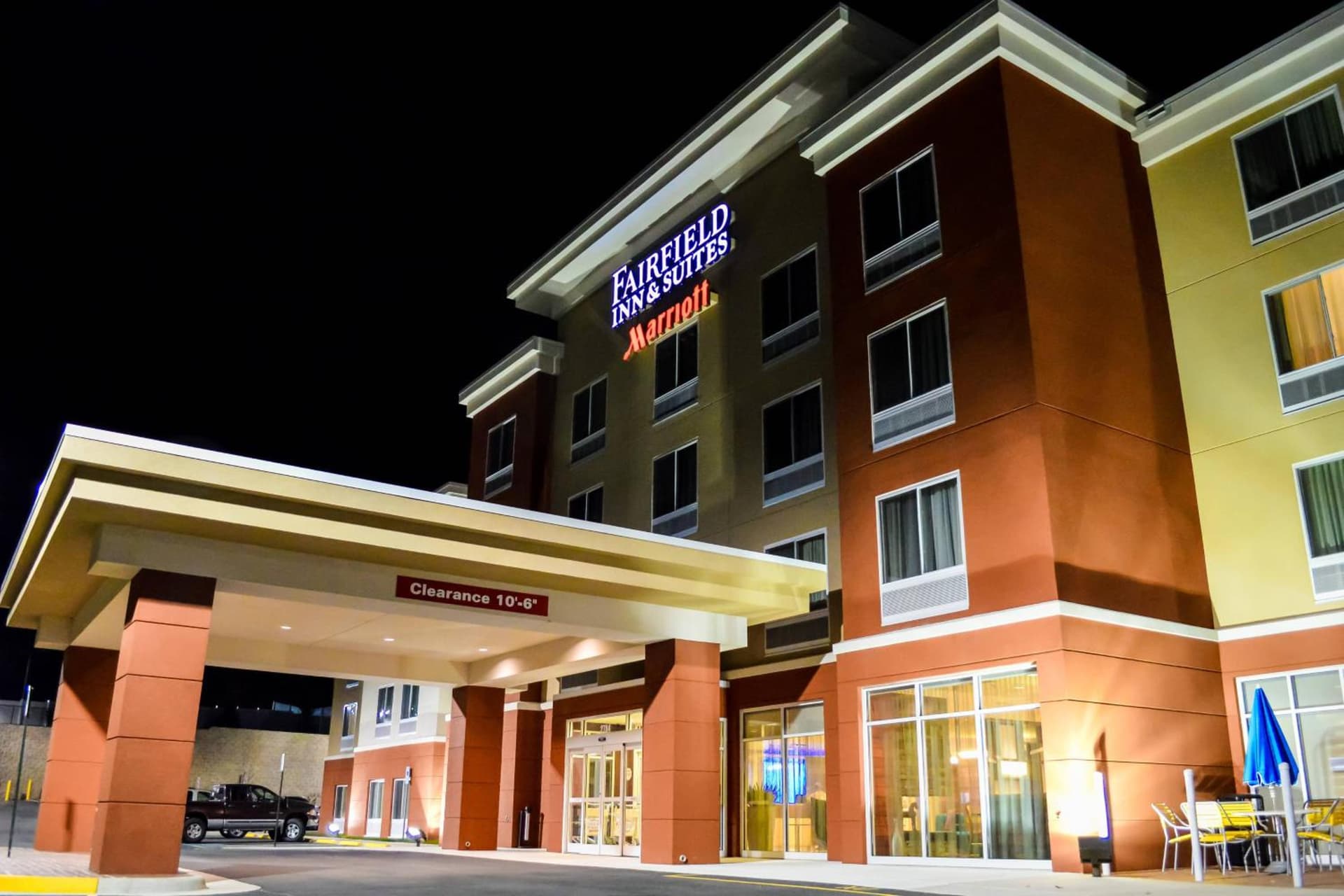 Fairfield Inn & Suites by Marriott Stafford Quantico interior in Stafford — gallery photo 2