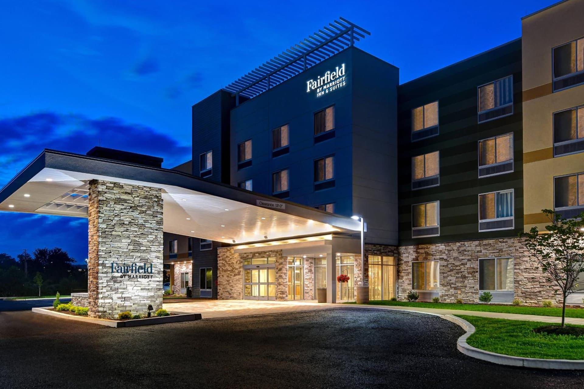 Fairfield Inn & Suites by Marriott Selinsgrove interior in Selinsgrove, PA — gallery photo 2