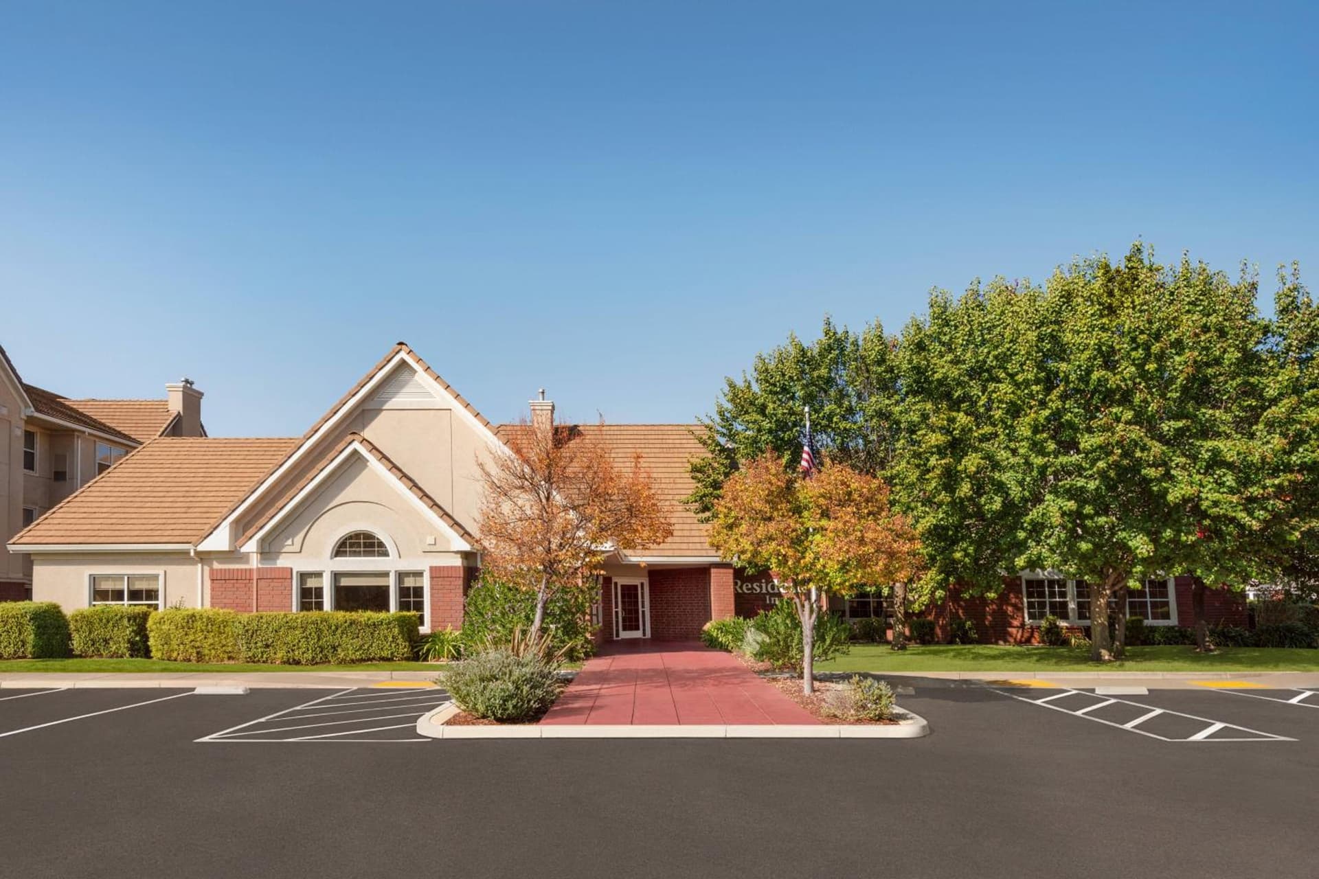 Residence Inn by Marriott San Jose South Morgan Hill property views in Morgan Hill, CA — gallery photo 3