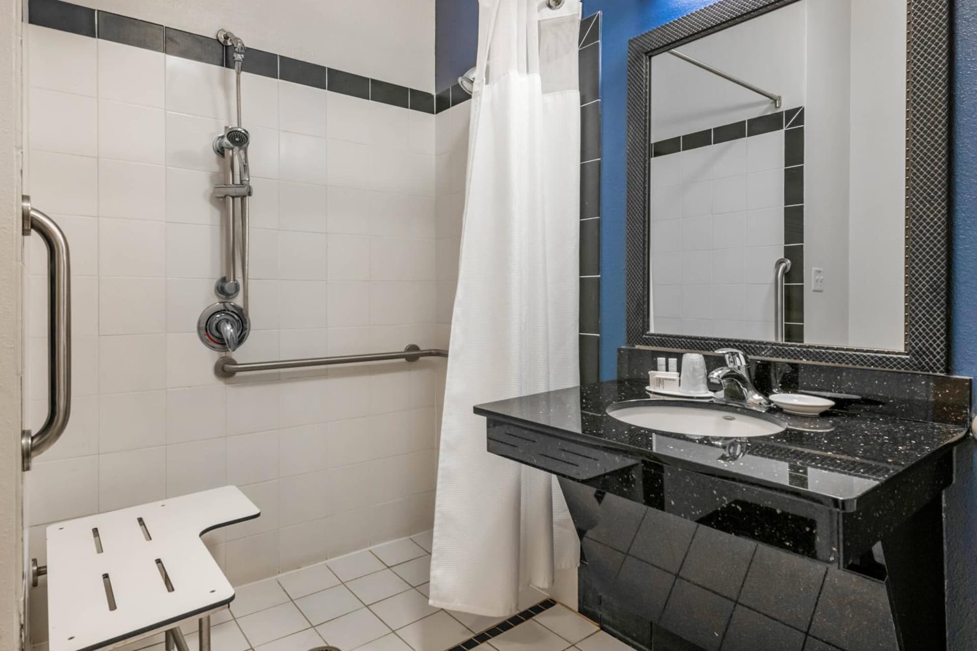 Fairfield Inn and Suites Holiday Tarpon Springs gallery photo in Holiday, FL — image 10