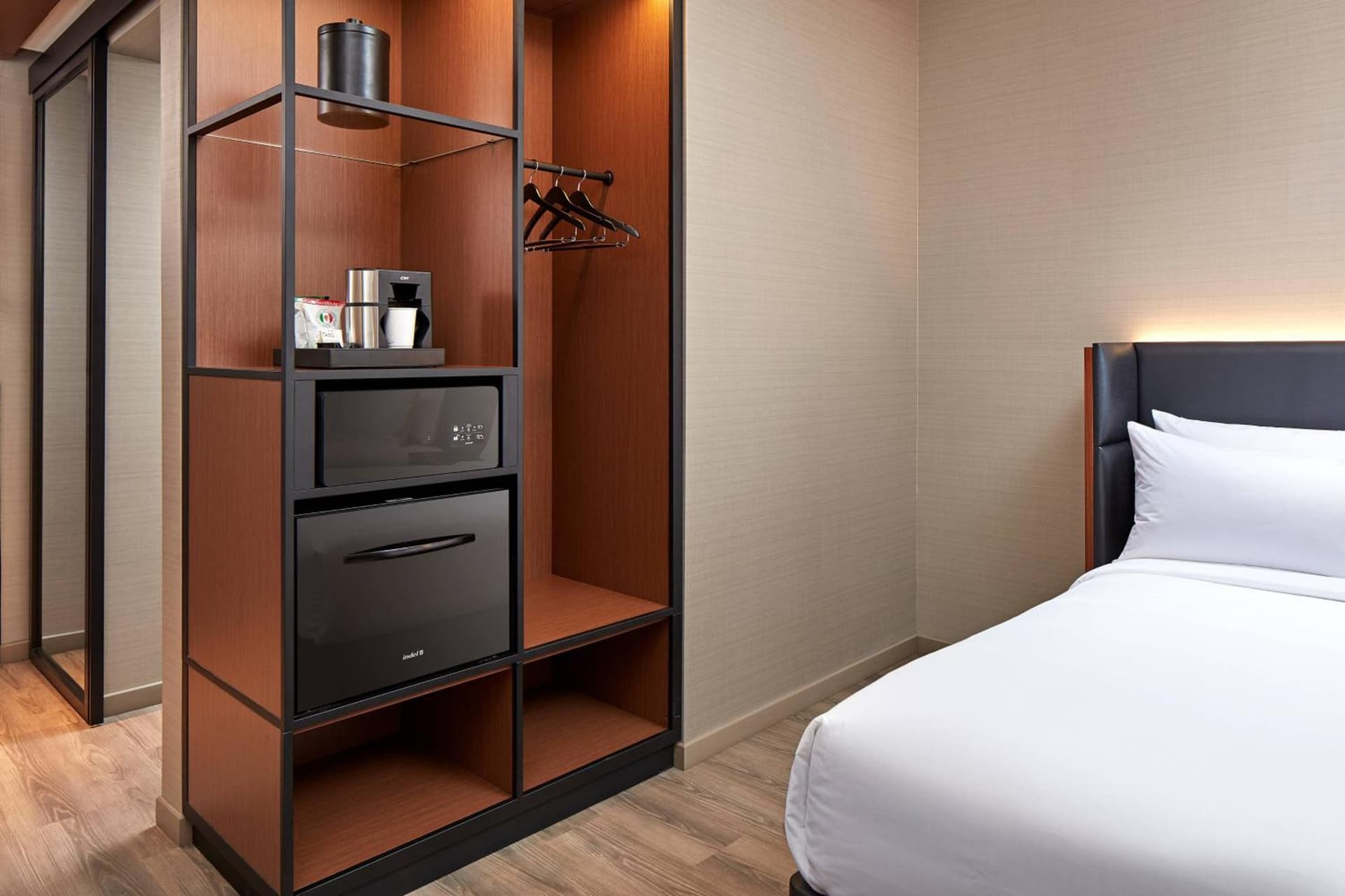 AC Hotel by Marriott San Jose Santa Clara gallery photo in Santa Clara, CA — image 17