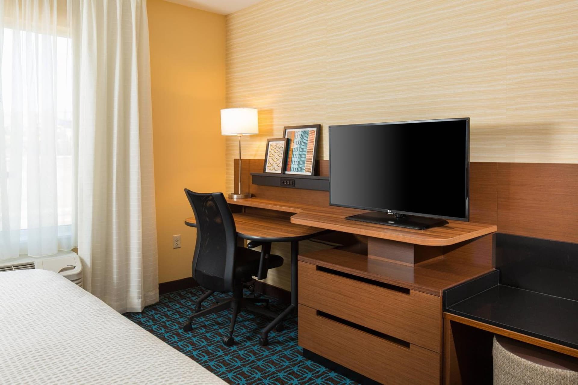 Fairfield Inn & Suites by Marriott Sacramento Folsom gallery photo in Folsom, CA — image 7