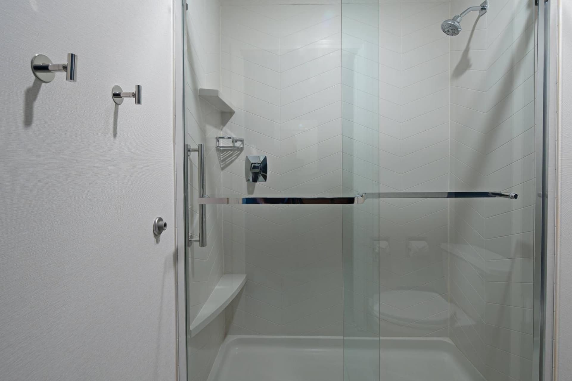 Fairfield by Marriott Inn & Suites Seattle Sea-Tac Airport interior in SeaTac, WA — gallery photo 2