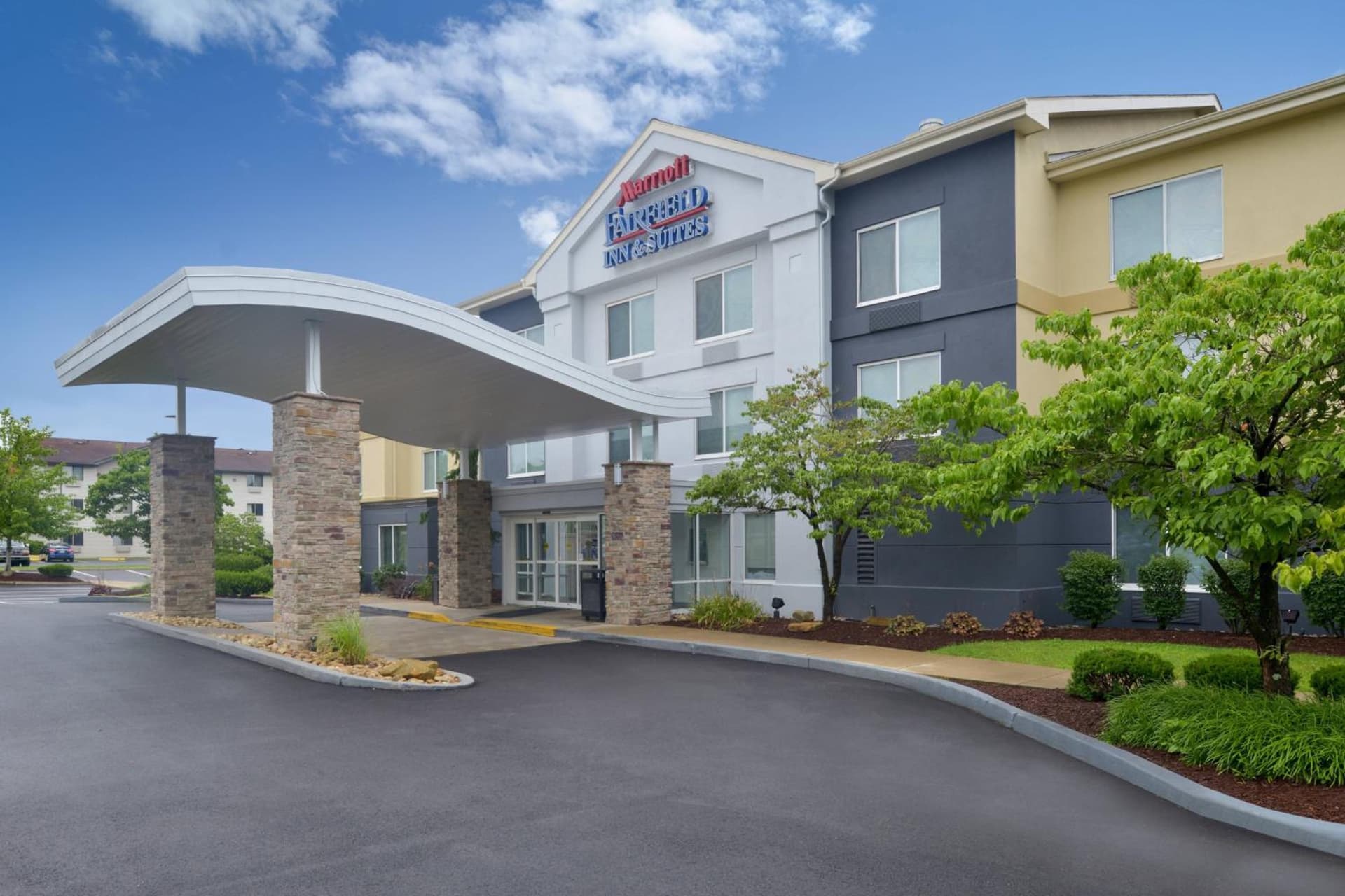 Fairfield Inn & Suites by Marriott Pittsburgh New Stanton featured exterior or lobby in New Stanton, PA — similar hotel
