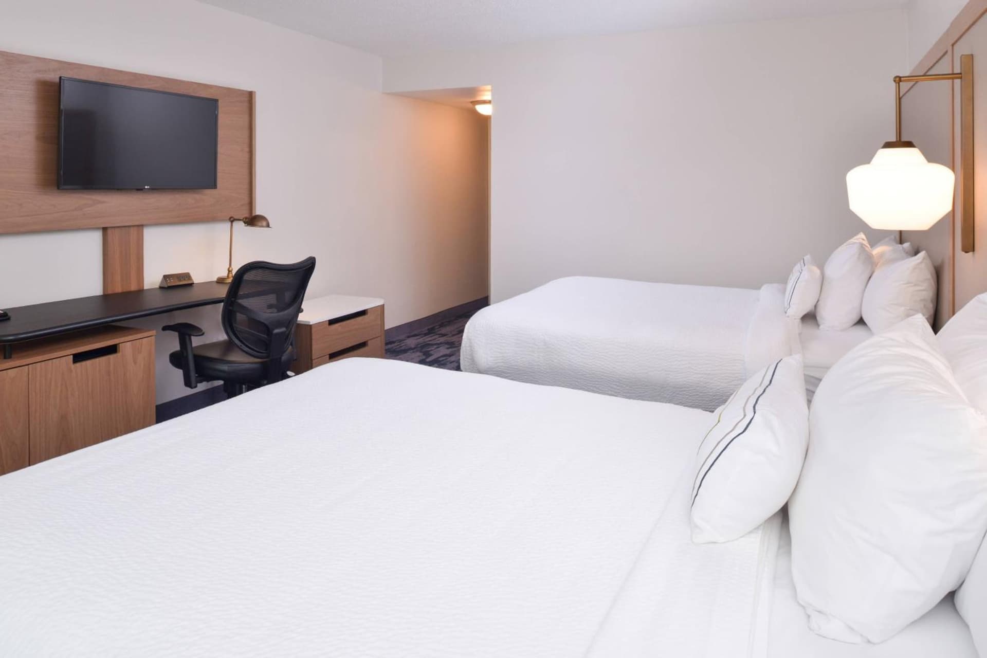 Fairfield Inn & Suites by Marriott Pittsburgh New Stanton property views in New Stanton, PA — gallery photo 3