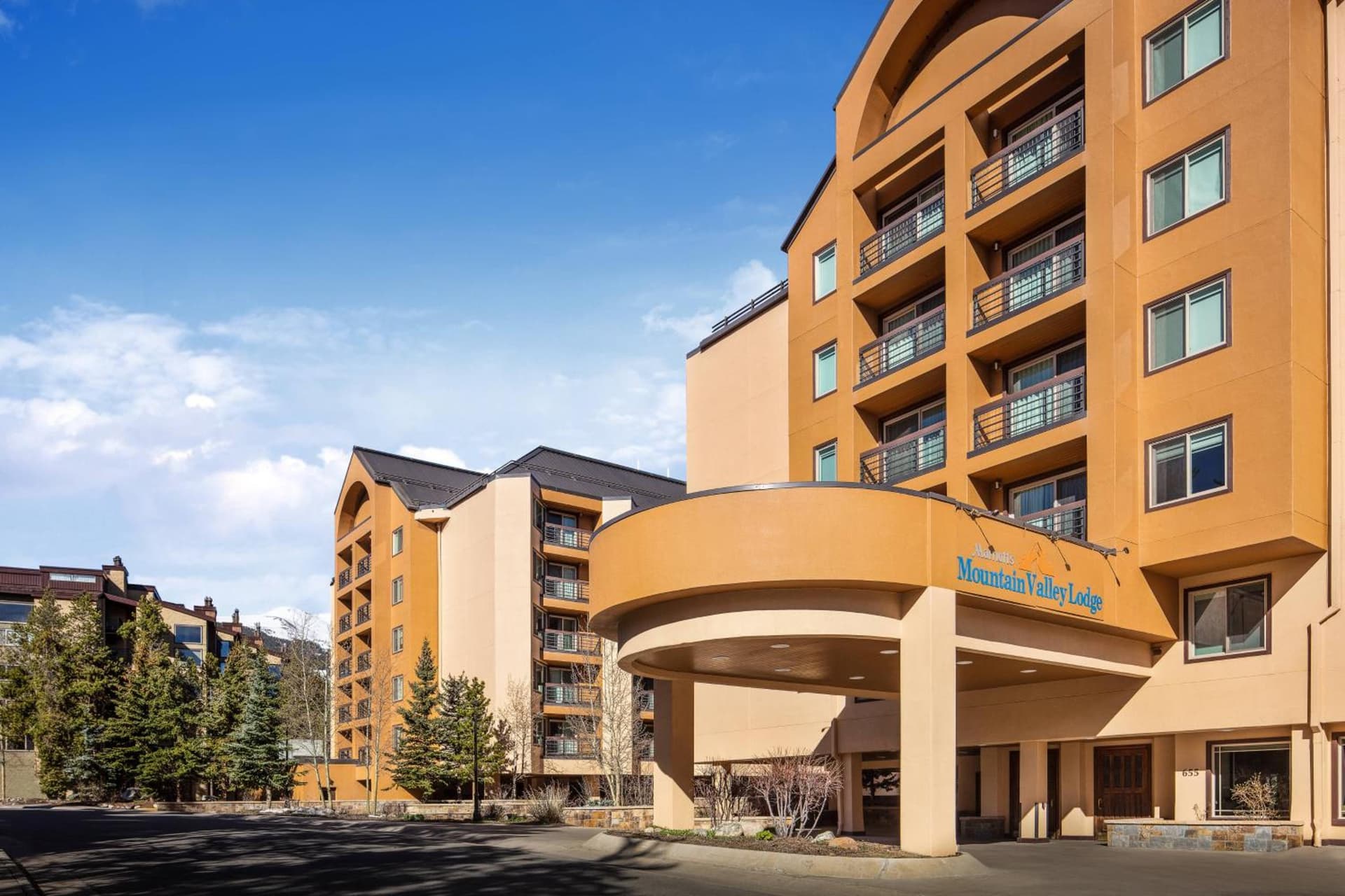 Marriott's Mountain Valley Lodge at Breckenridge property views in Breckenridge, CO — gallery photo 3