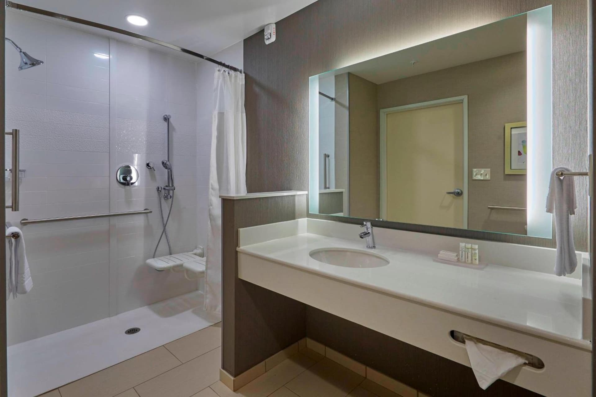 Fairfield Inn & Suites by Marriott Grand Mound Centralia gallery photo in Centralia, WA — image 15