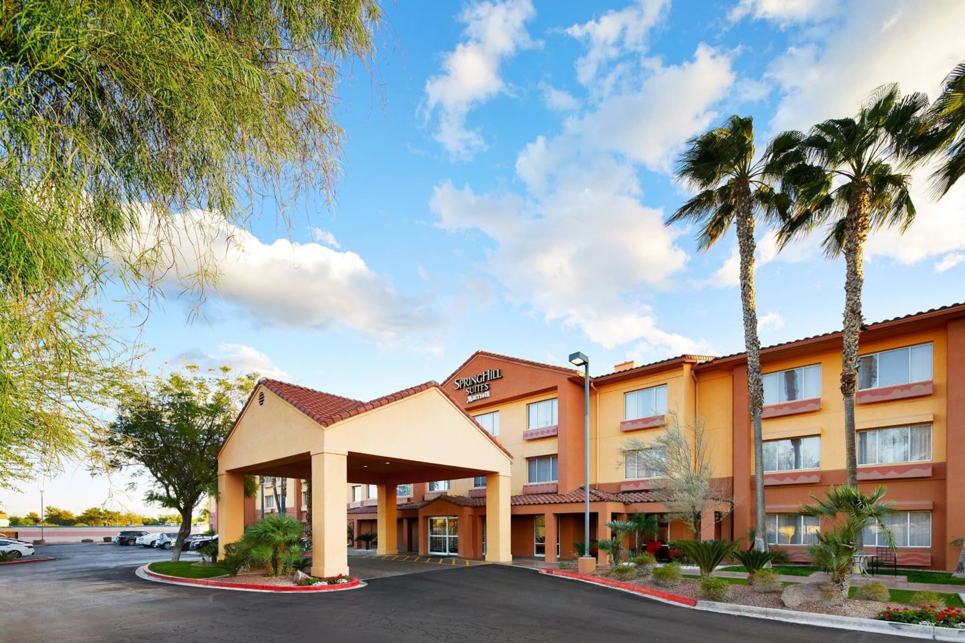 SpringHill Suites Tempe at Arizona Mills Mall interior in Tempe, AZ — gallery photo 2
