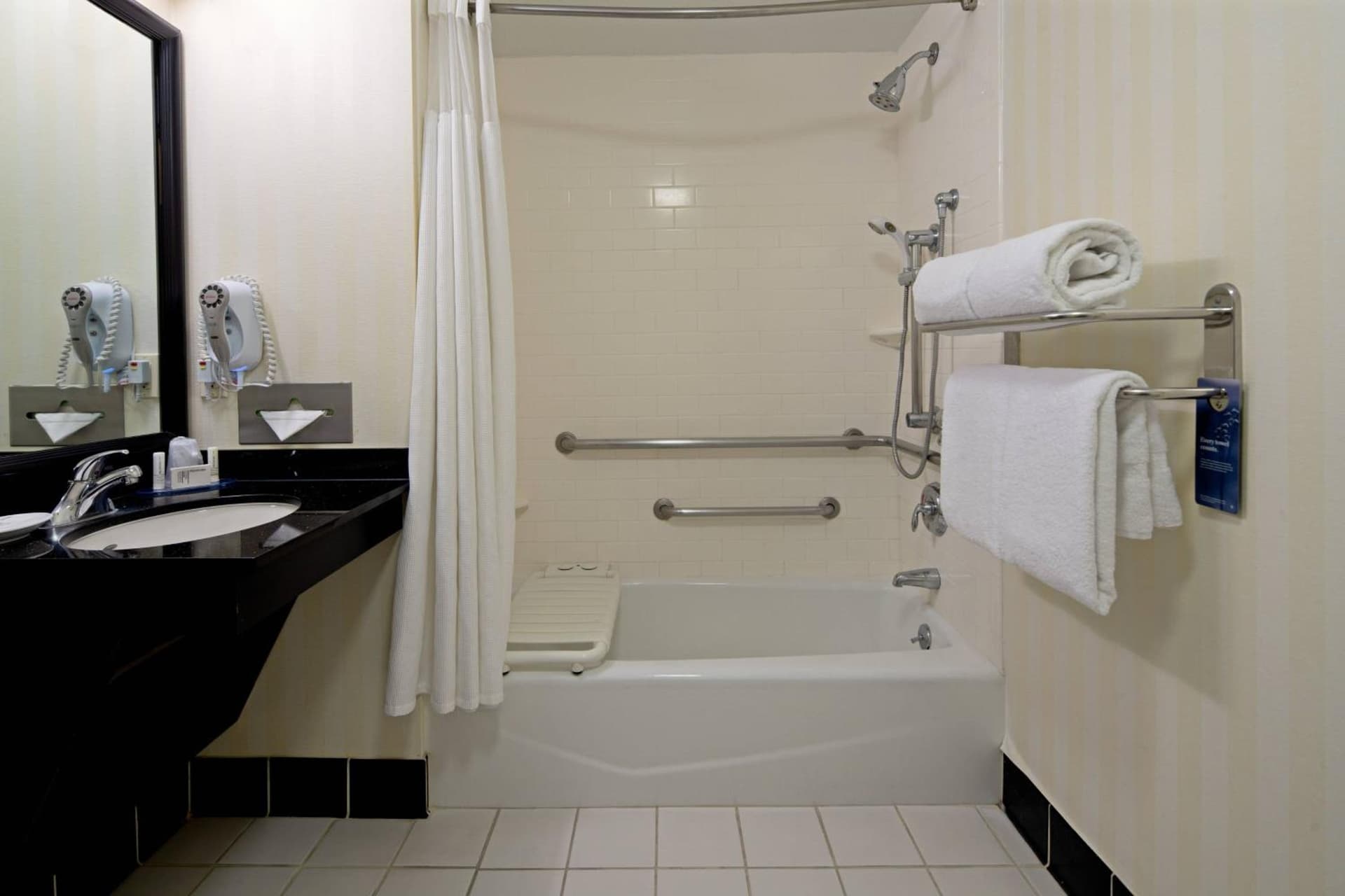 Fairfield Inn and Suites Turlock gallery photo in Turlock, CA — image 5