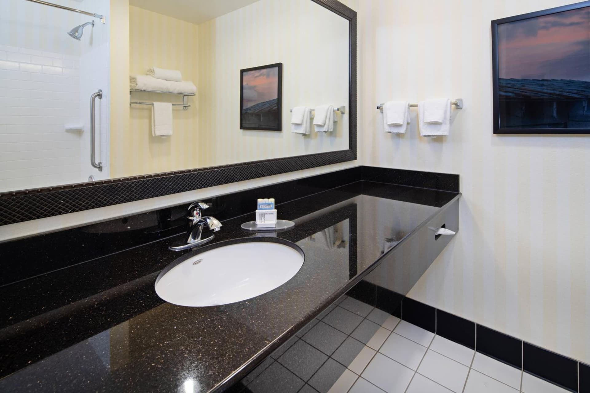 Fairfield Inn & Suites Seattle Bremerton gallery photo in Bremerton, WA — image 8